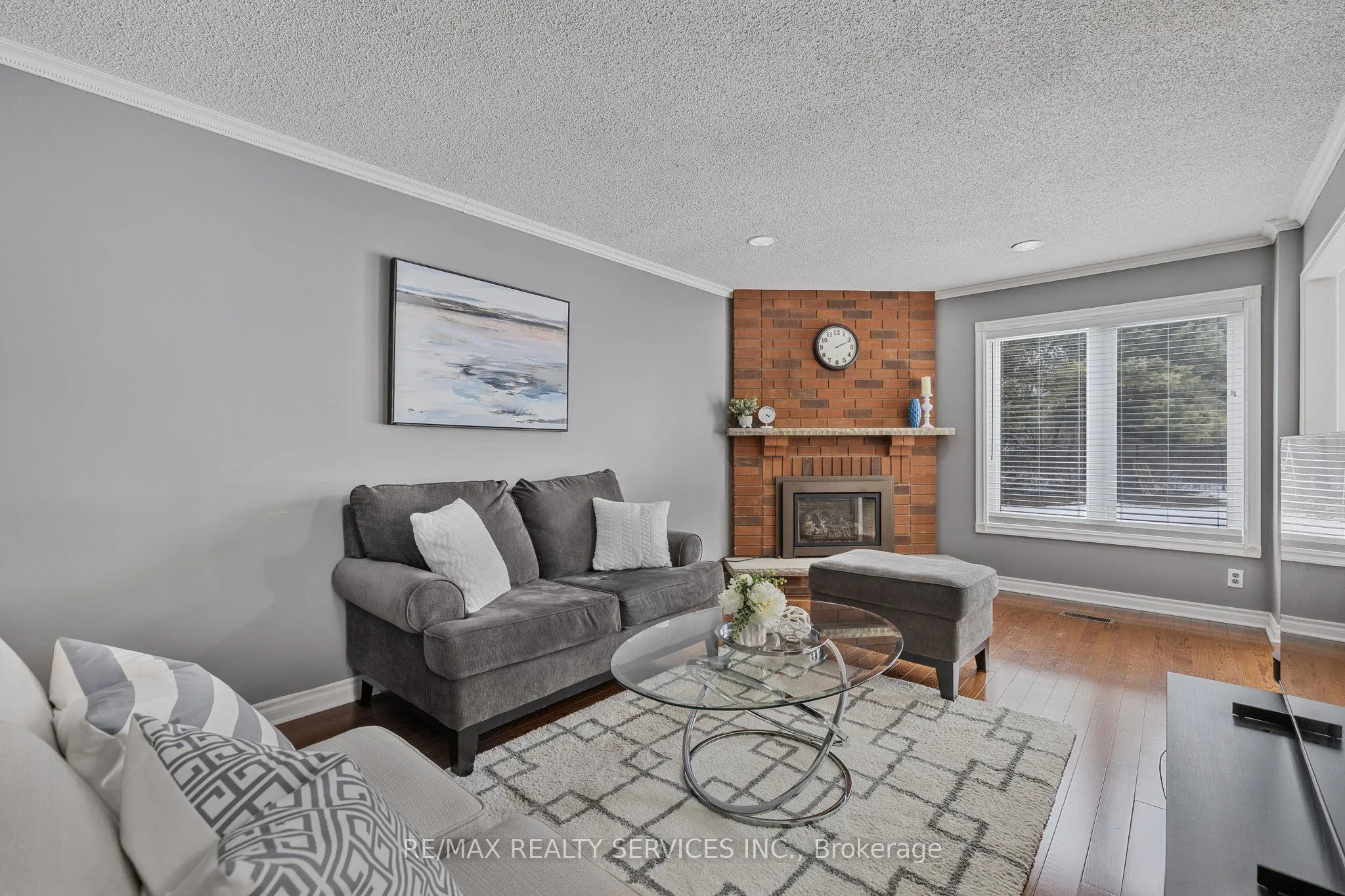 24 Royal Valley Drive