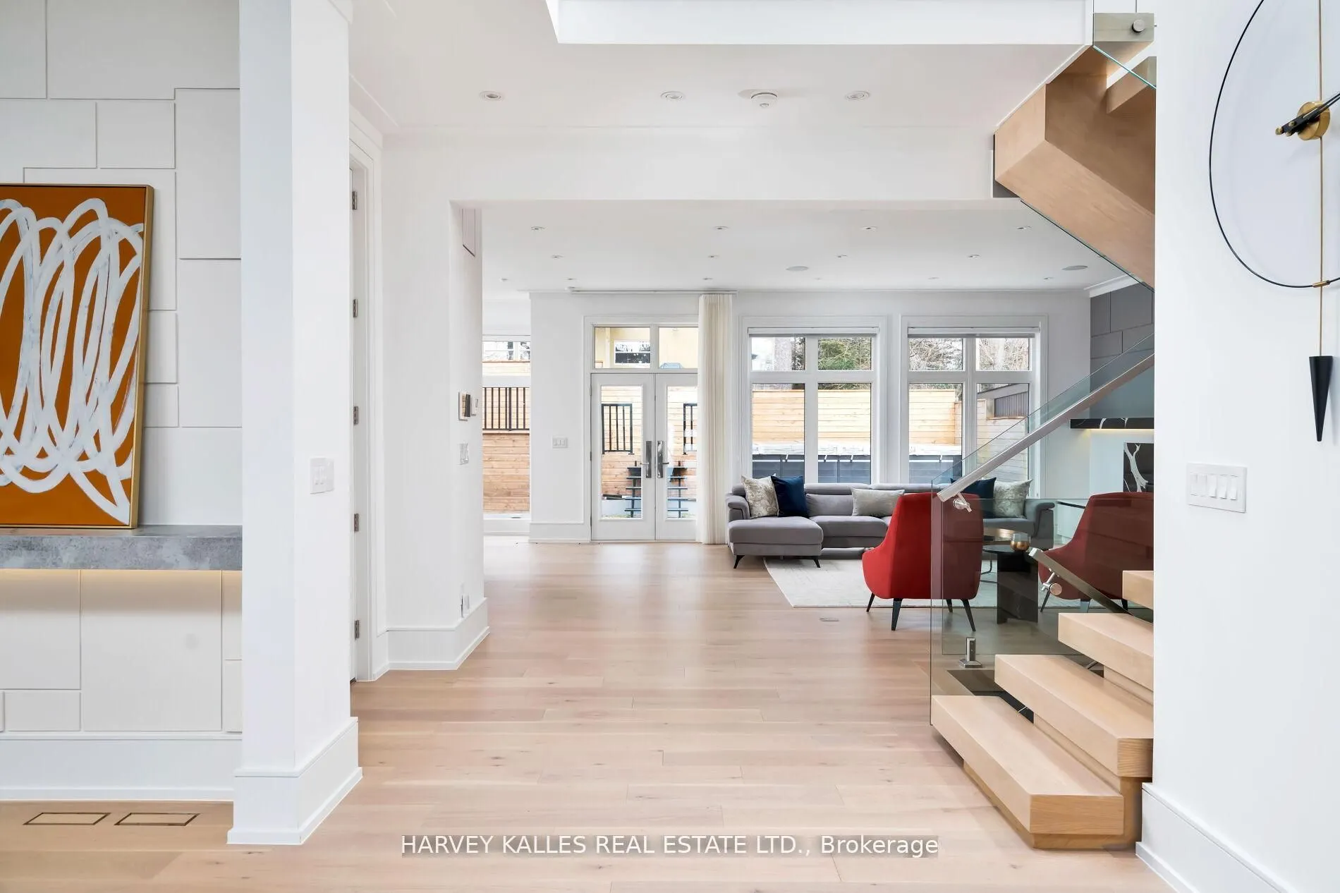 837 ROYAL YORK Road