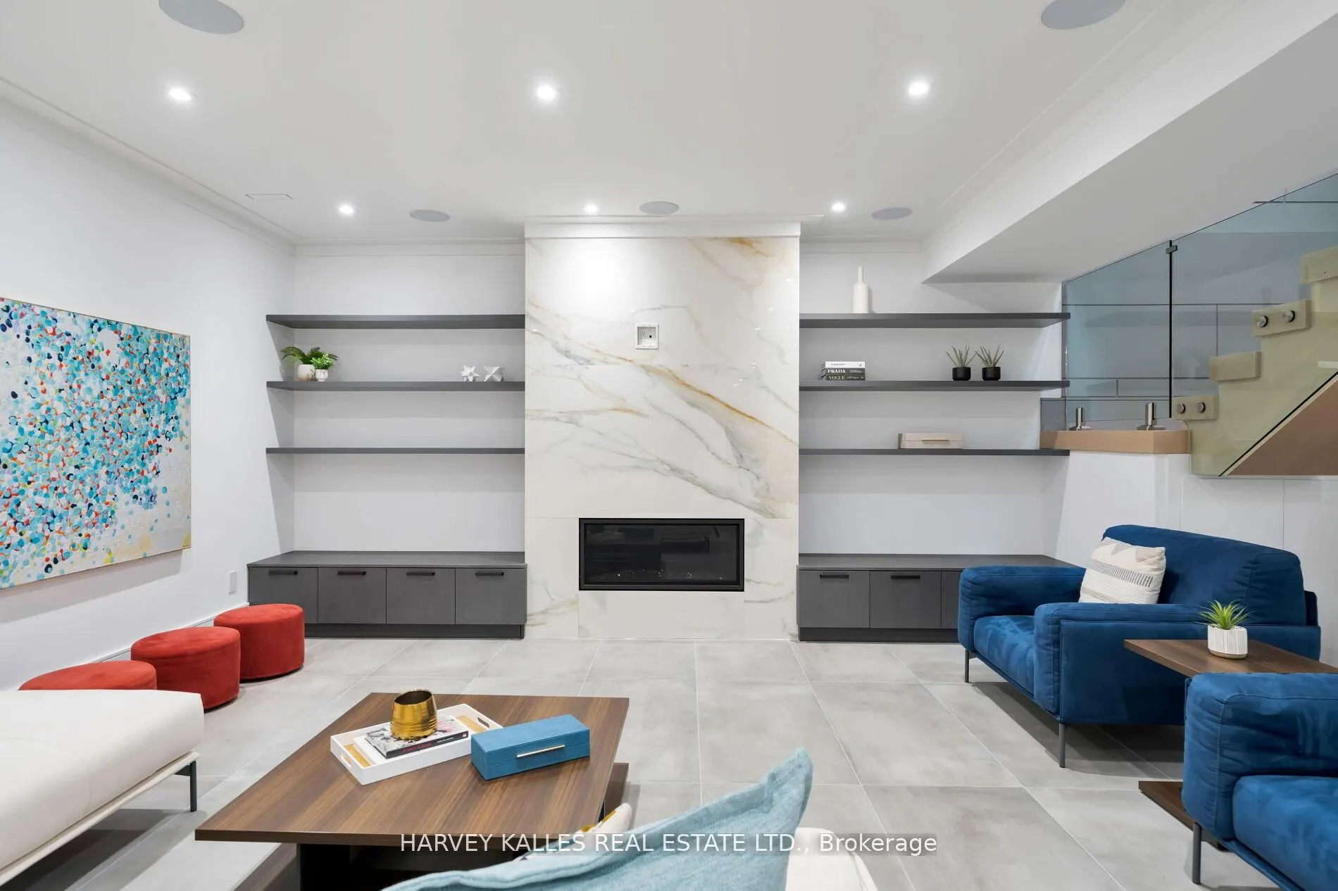 837 ROYAL YORK Road