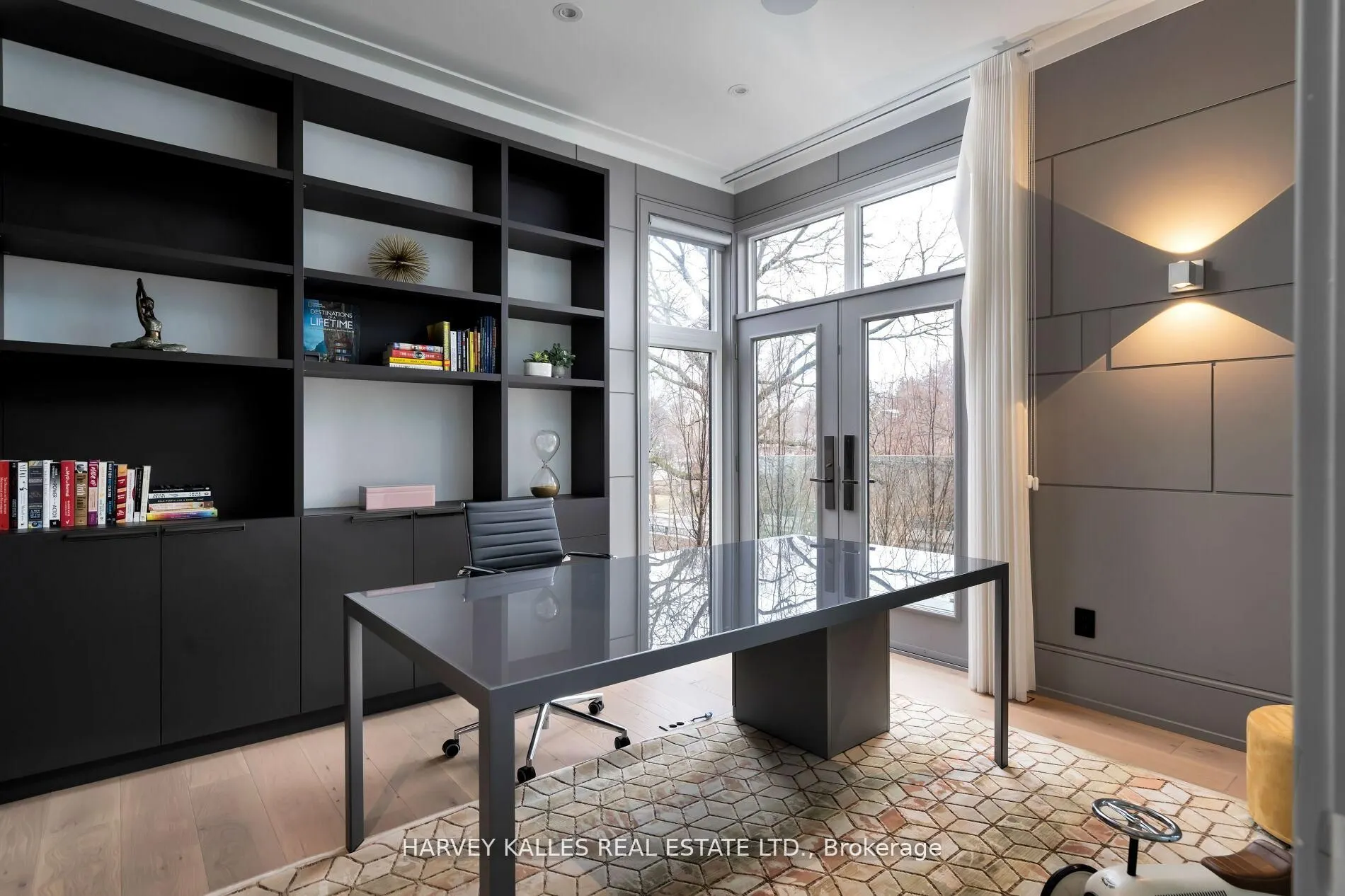 837 ROYAL YORK Road