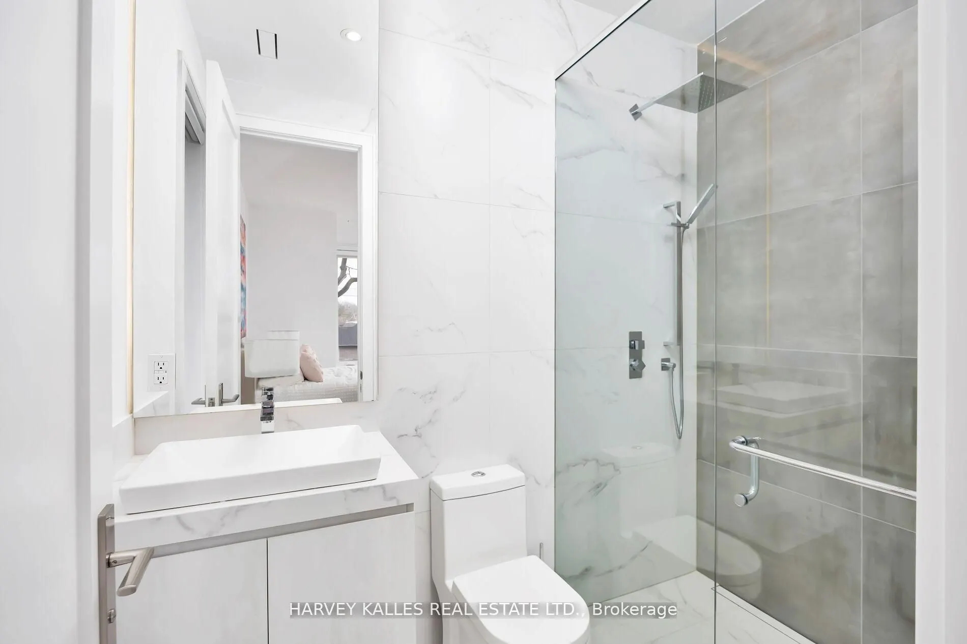 837 ROYAL YORK Road