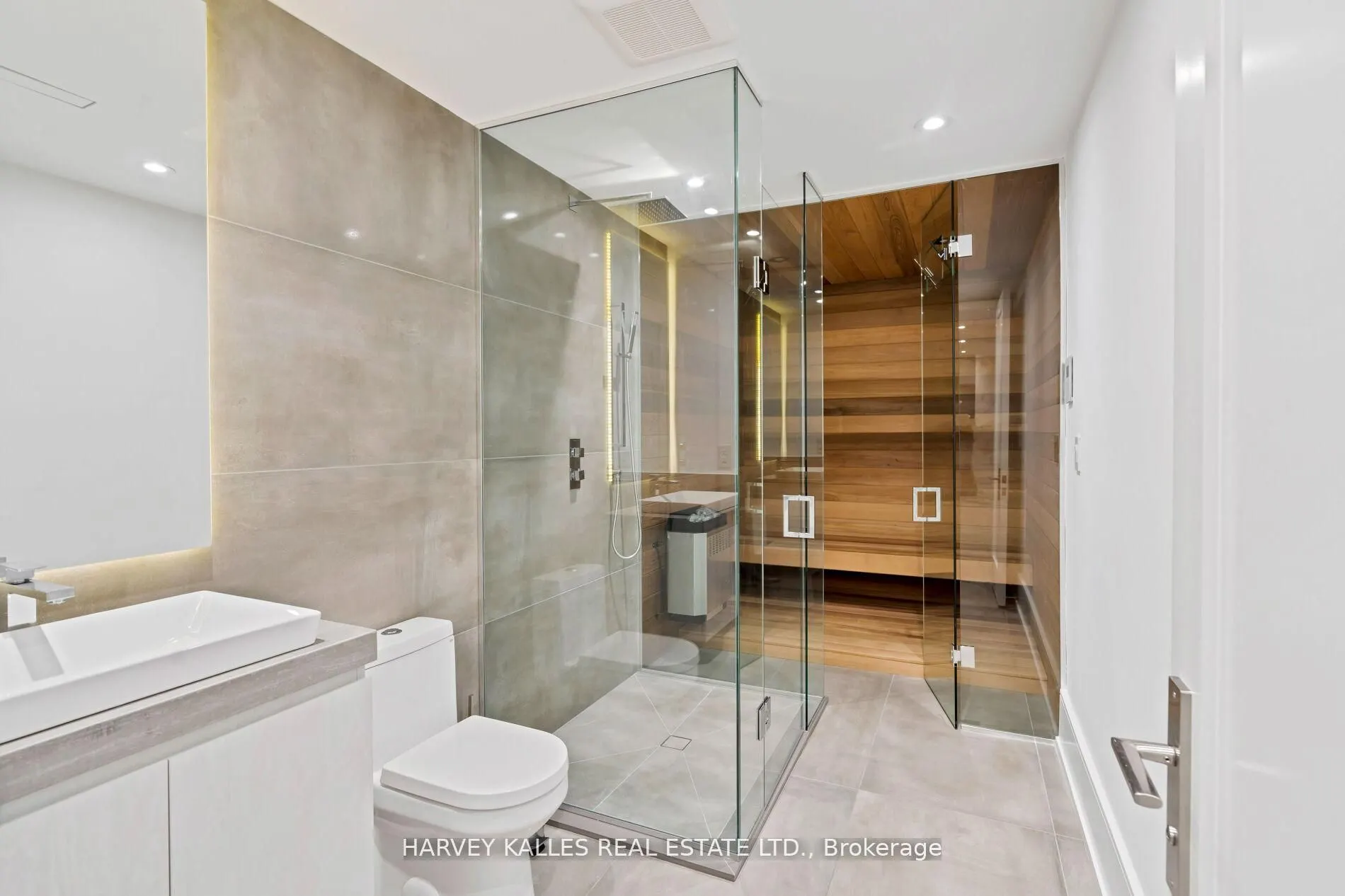 837 ROYAL YORK Road