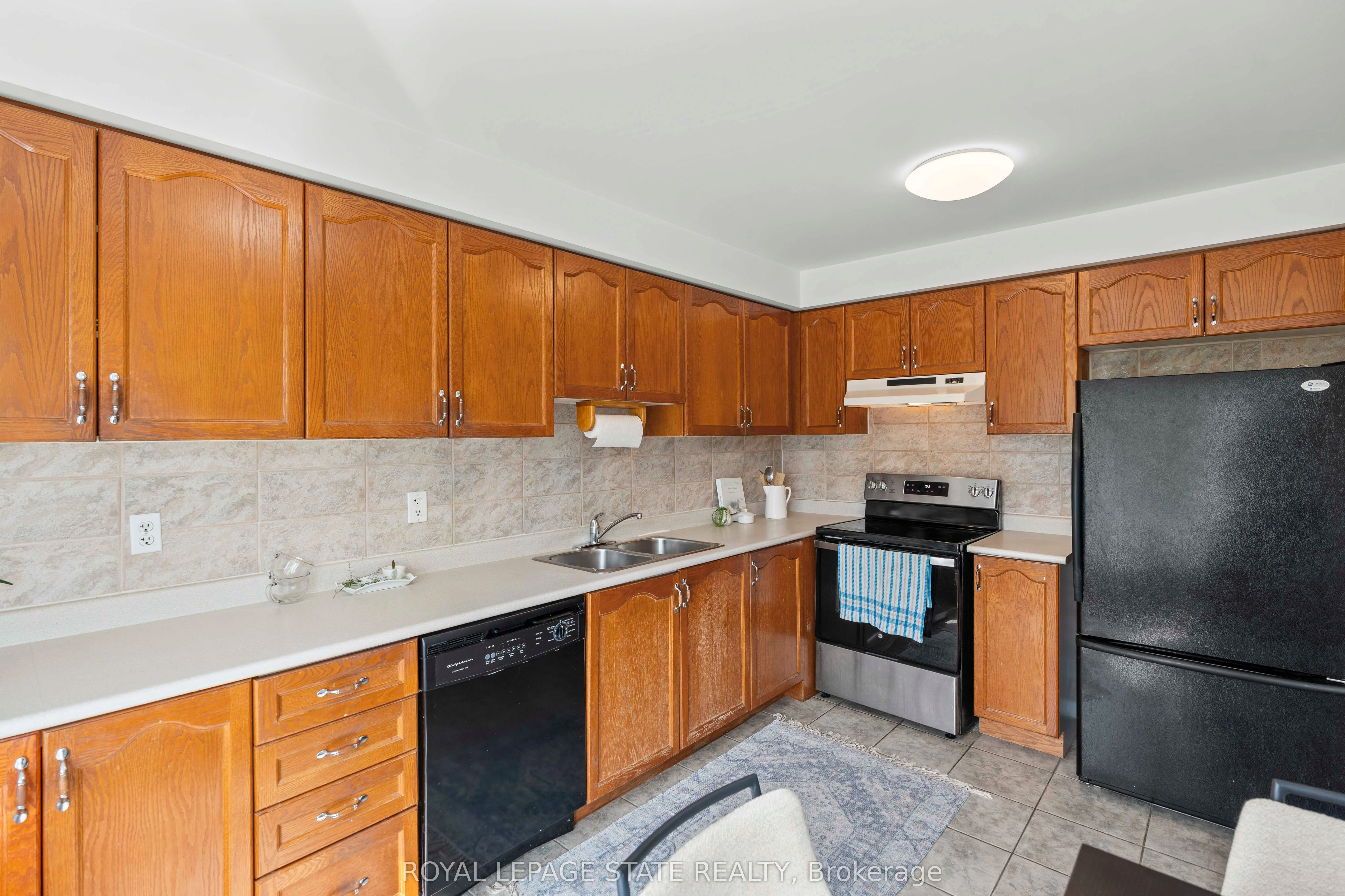 5090 Fairview Street, #20