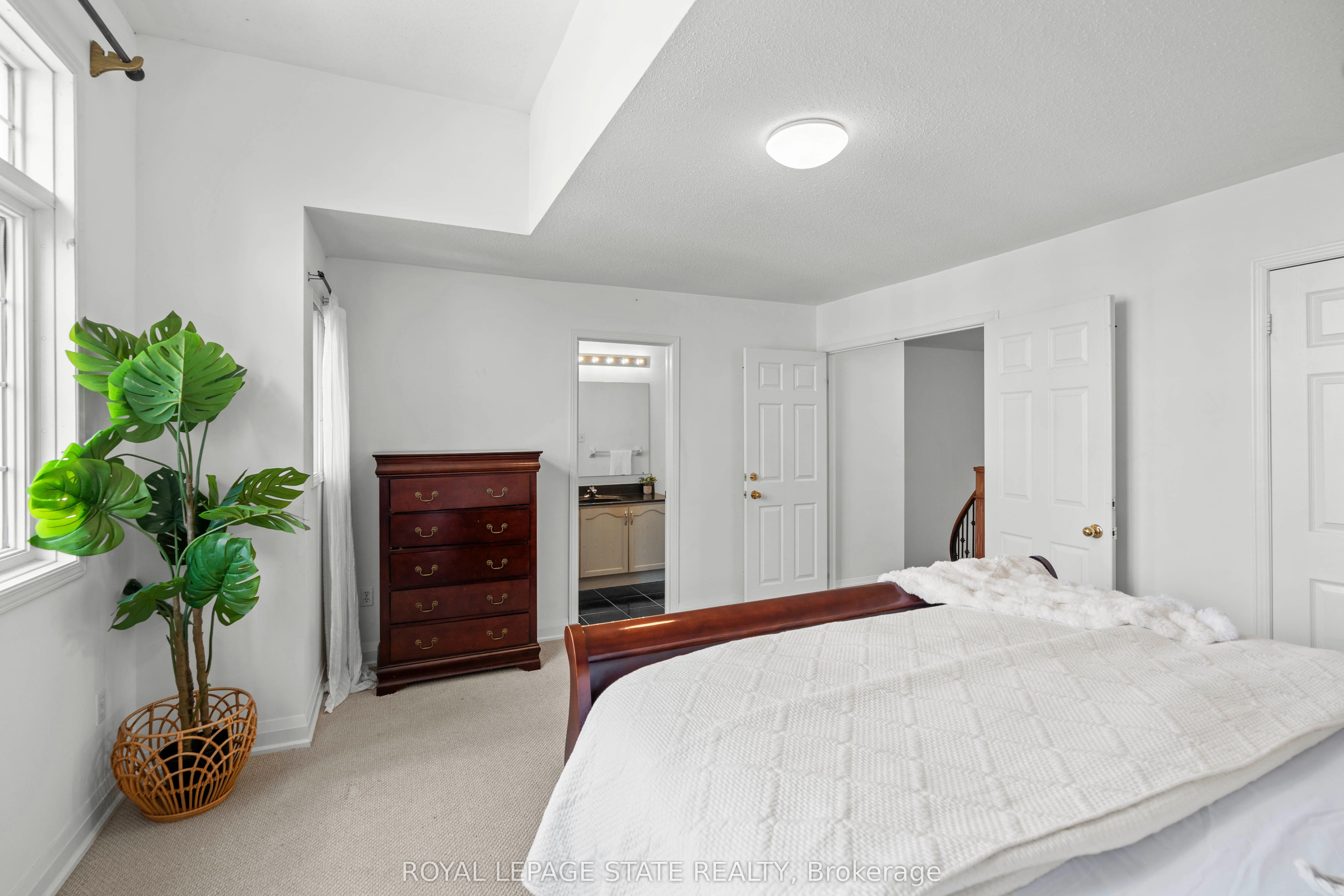 5090 Fairview Street, #20