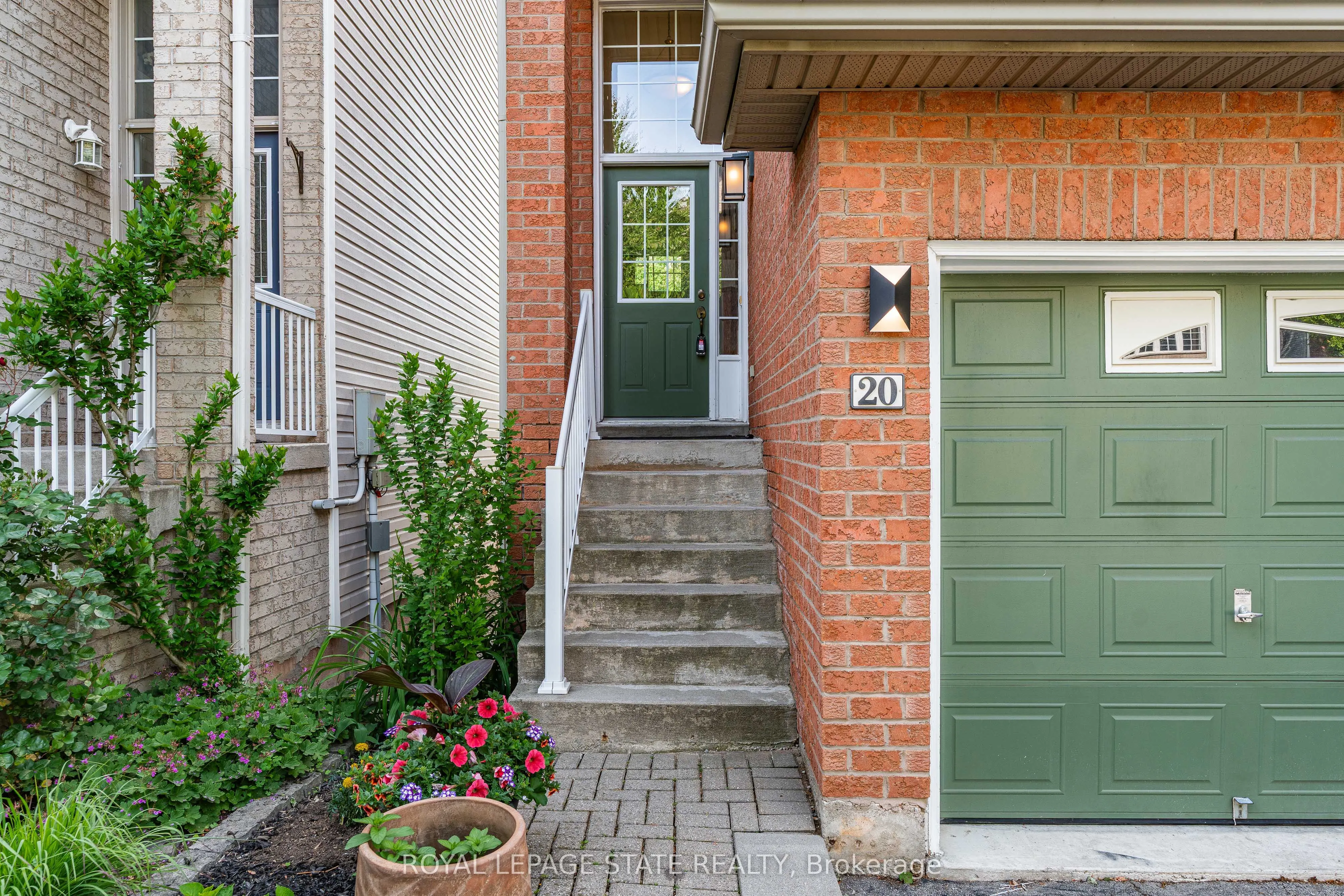 5090 Fairview Street, #20