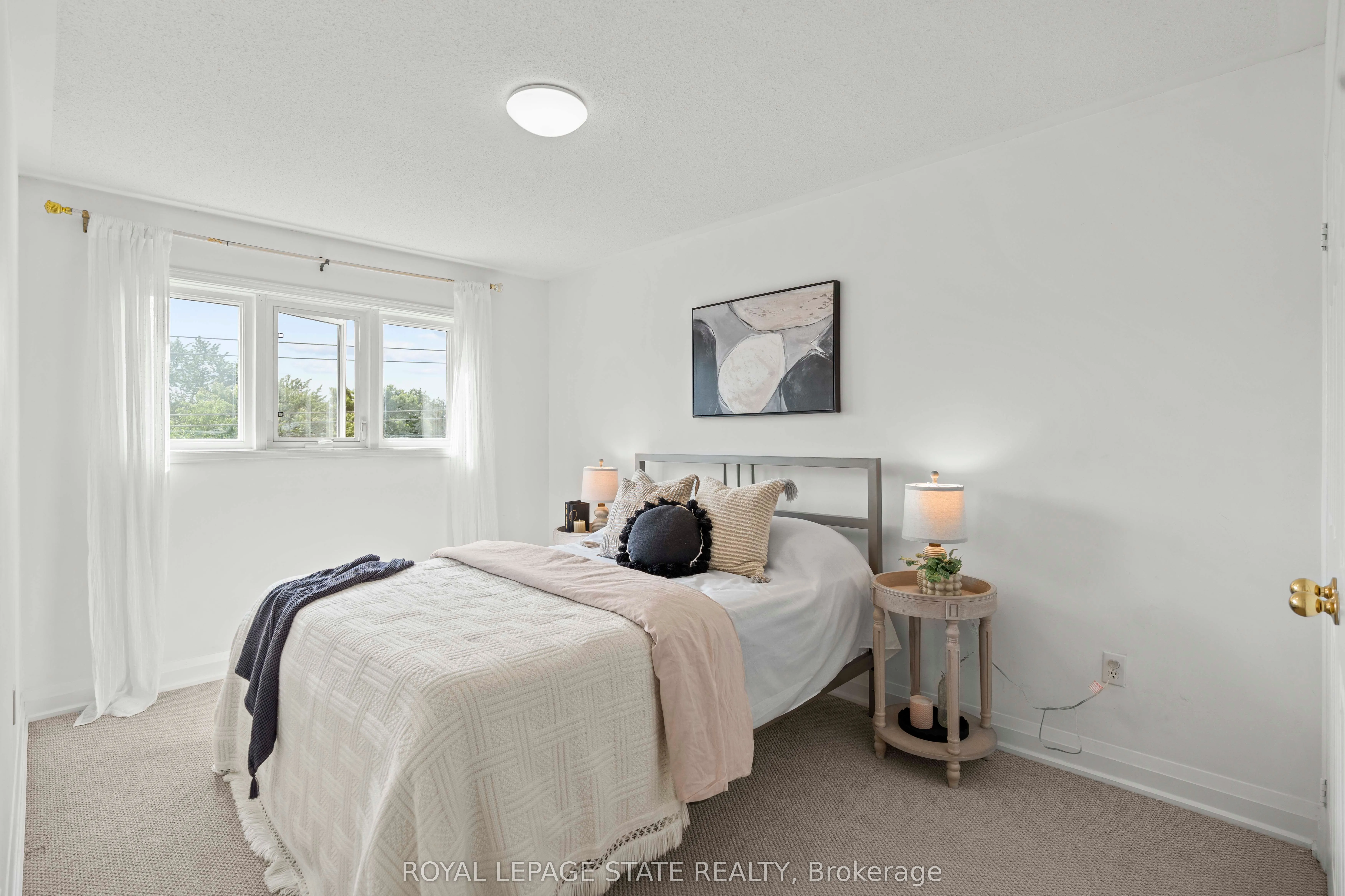 5090 Fairview Street, #20