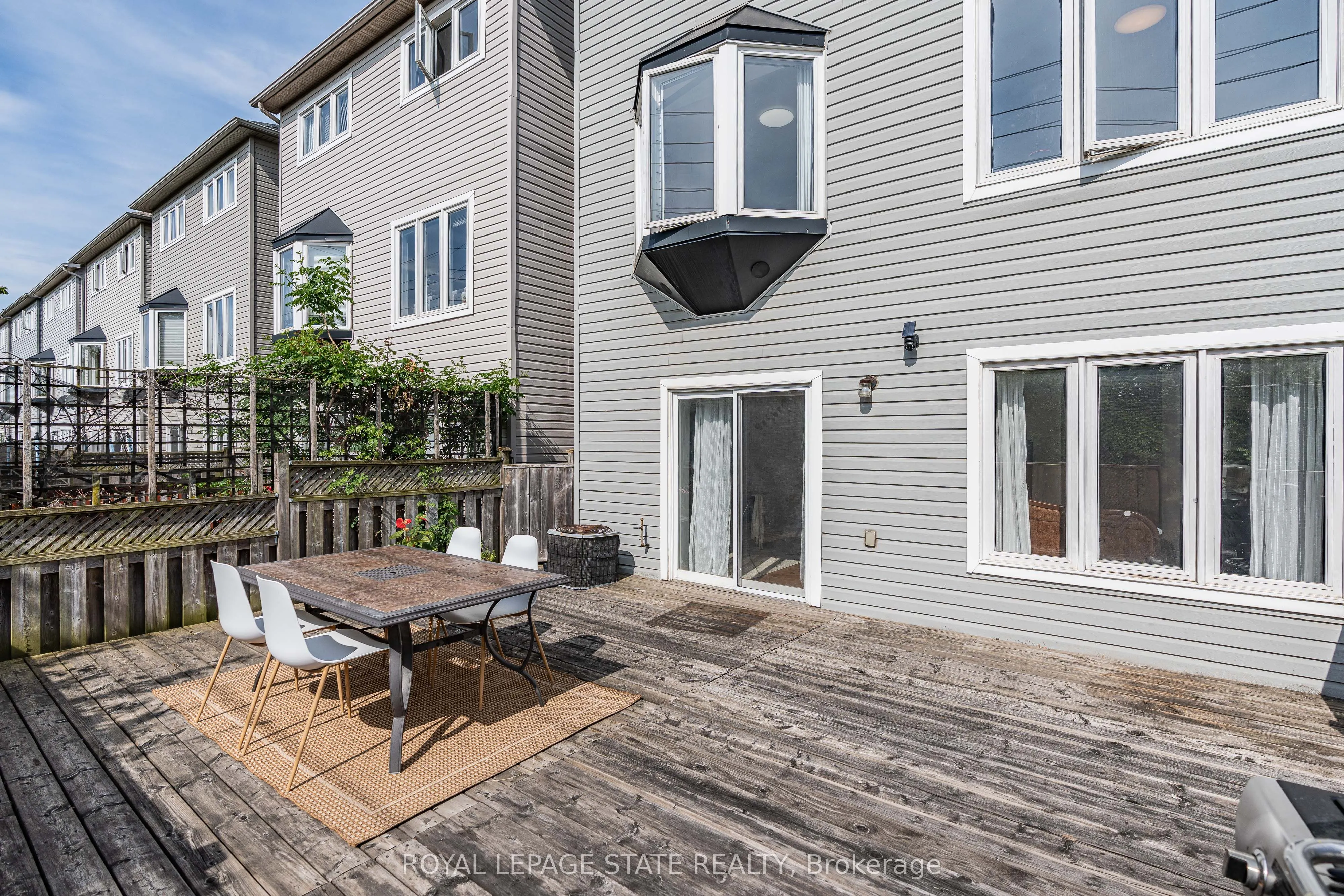 5090 Fairview Street, #20