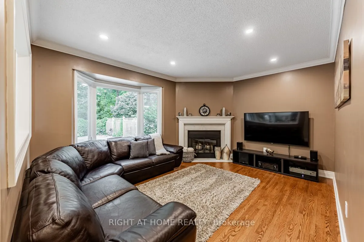 3655 Loyalist Drive