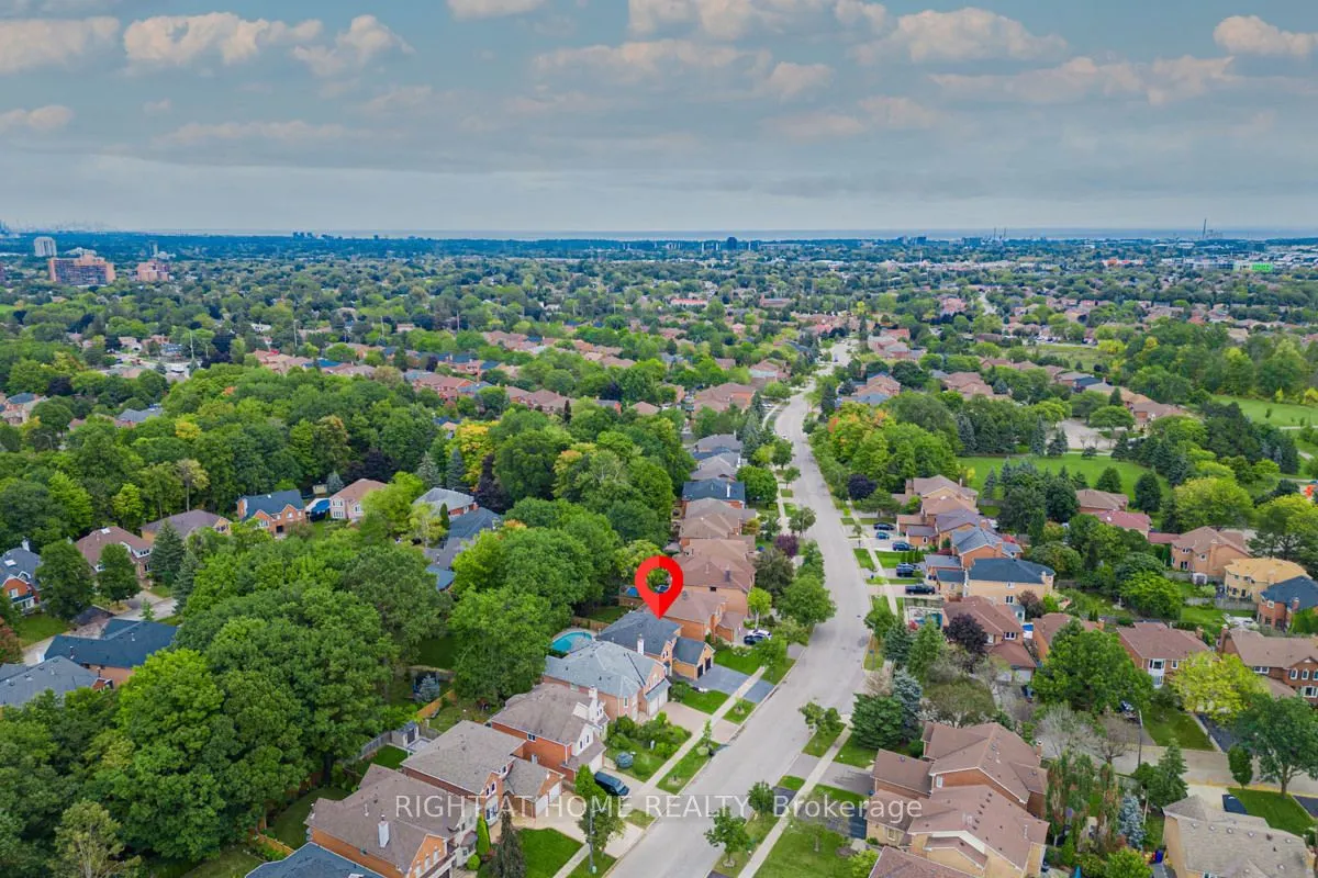 3655 Loyalist Drive
