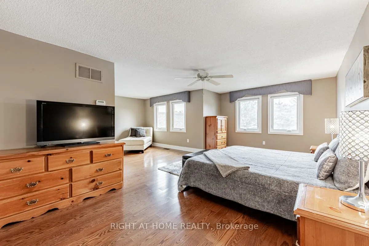 3655 Loyalist Drive