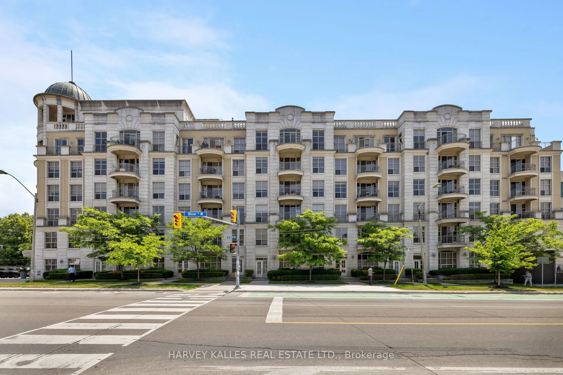 3085 Bloor Street W, #212