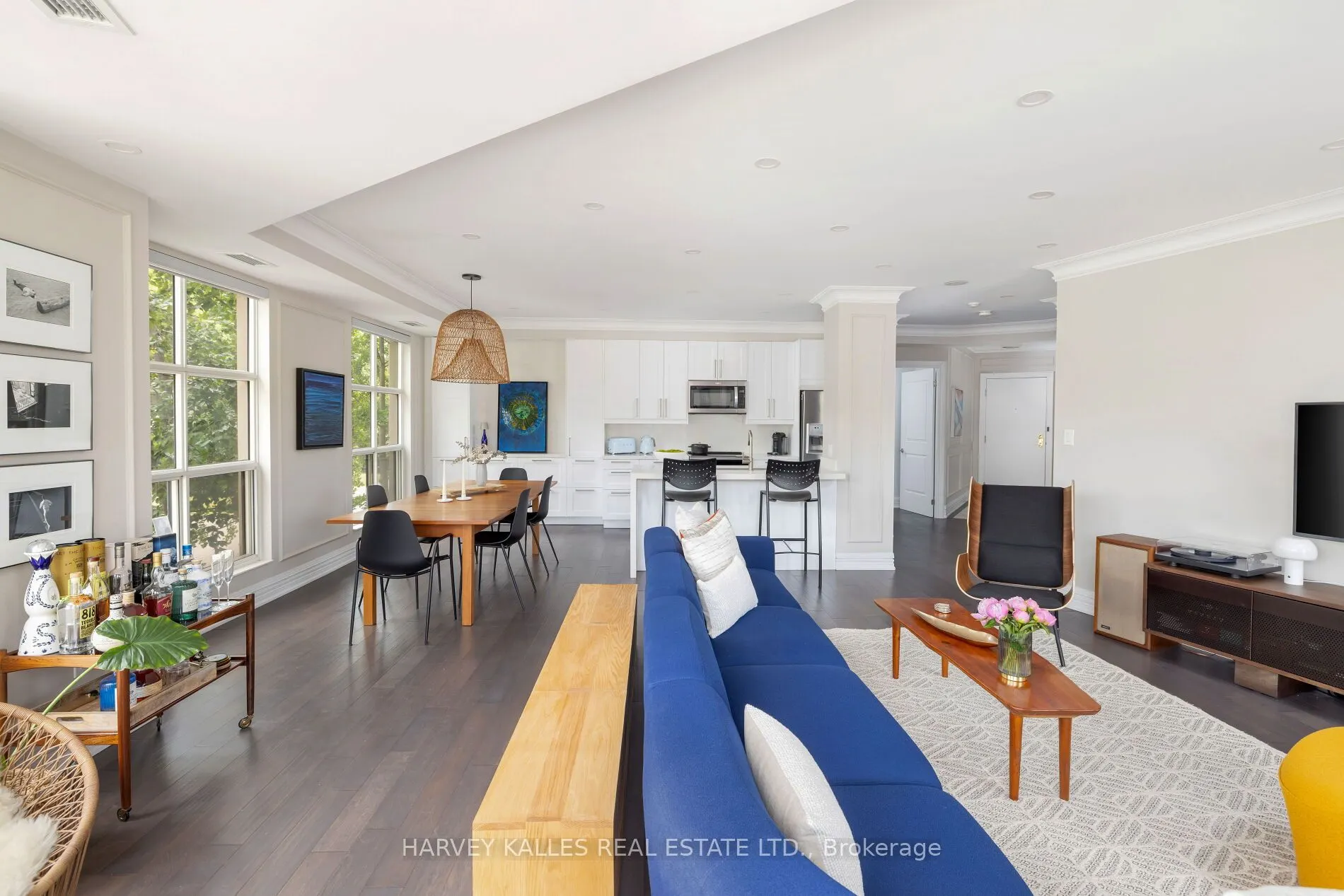 3085 Bloor Street W, #212