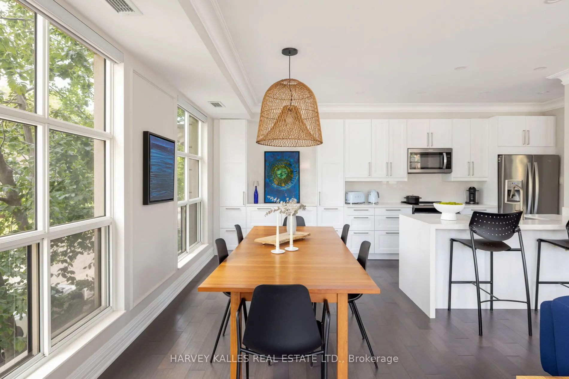 3085 Bloor Street W, #212