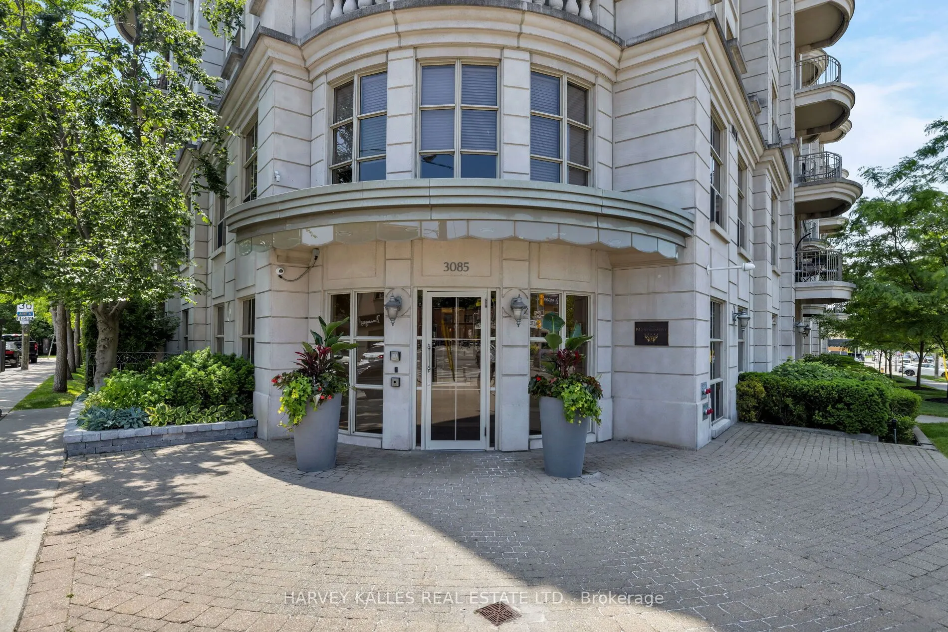 3085 Bloor Street W, #212