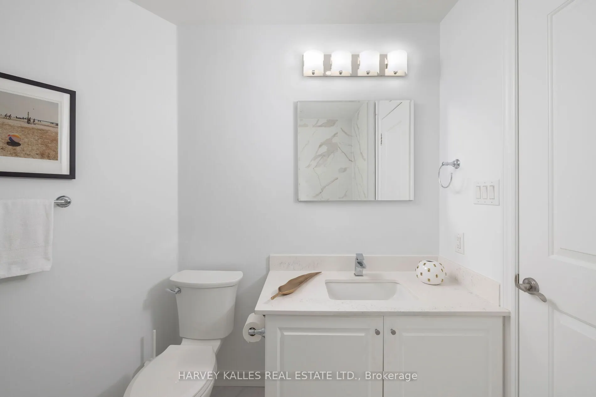 3085 Bloor Street W, #212