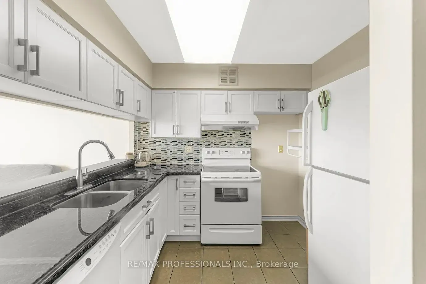 50 Kingsbridge Garden Circle, #1502