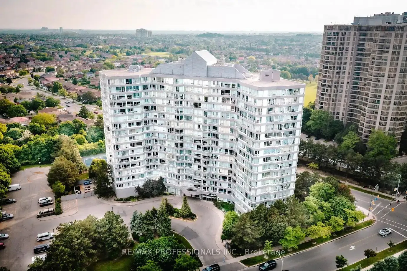 50 Kingsbridge Garden Circle, #1502