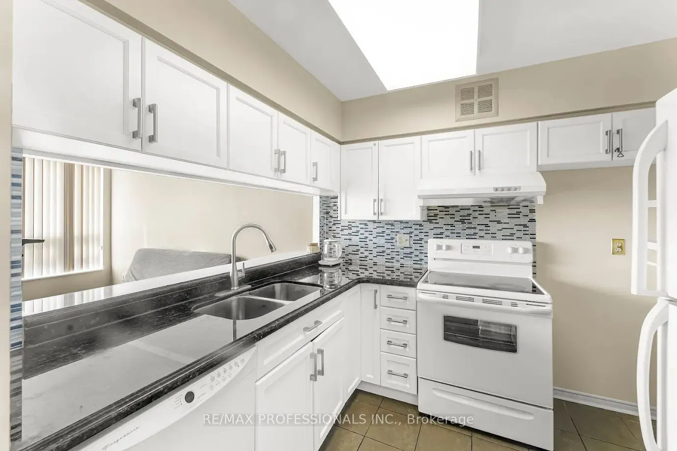 50 Kingsbridge Garden Circle, #1502
