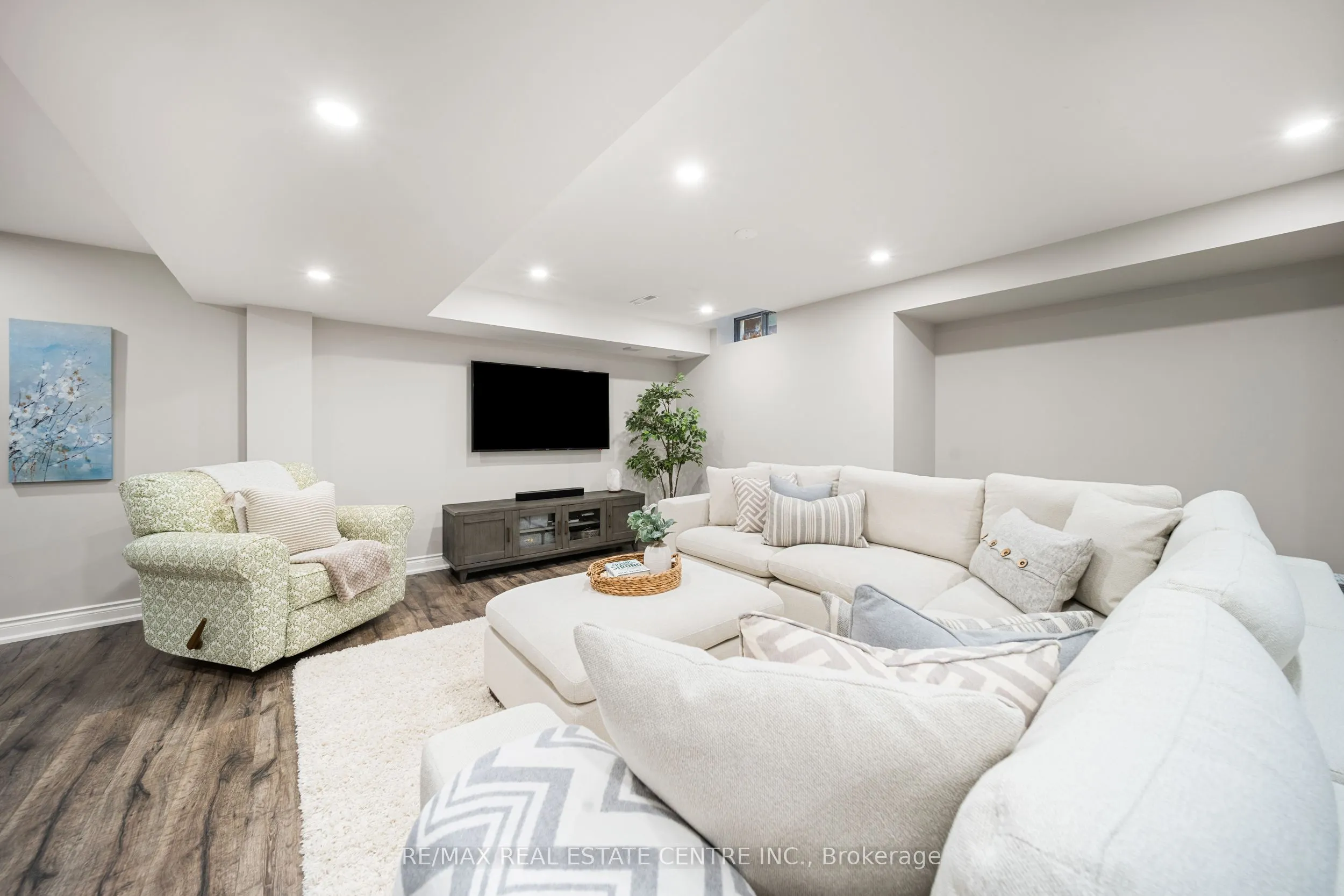 1246 Old Carriage Way
