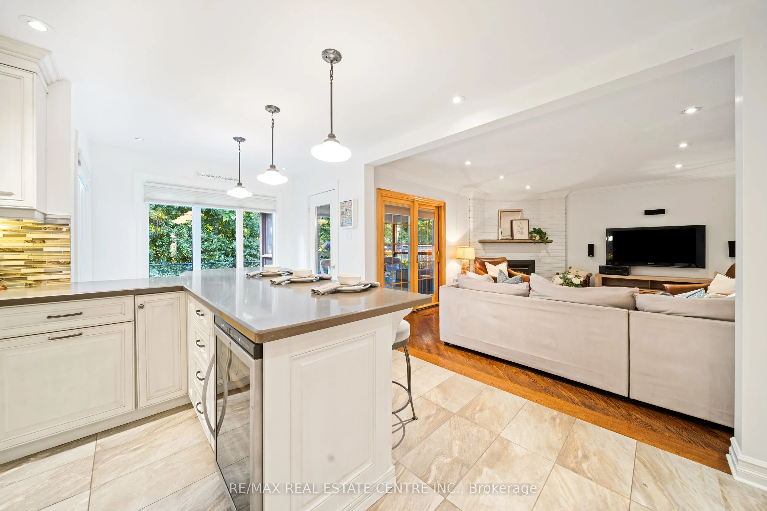 1246 Old Carriage Way