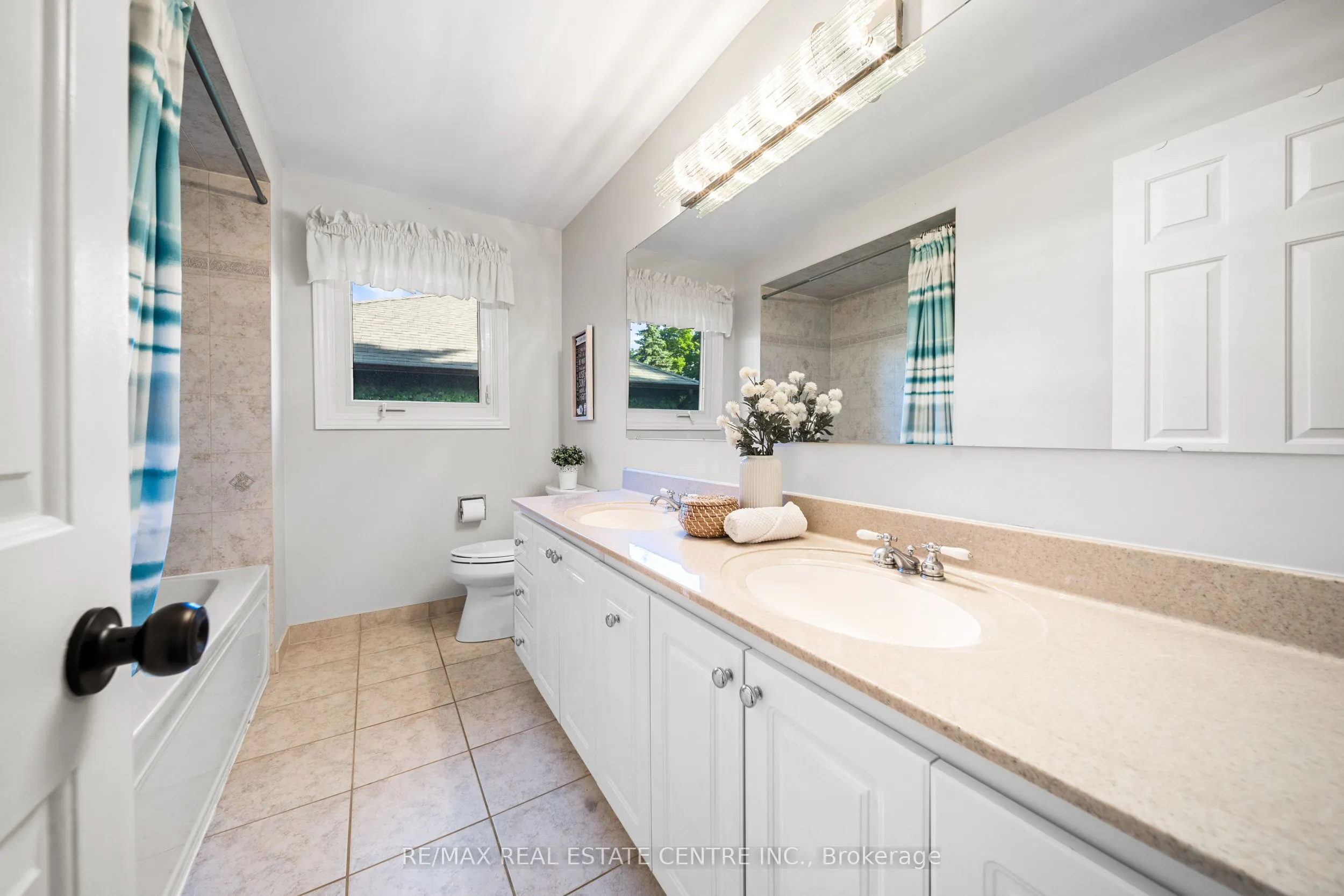 1246 Old Carriage Way