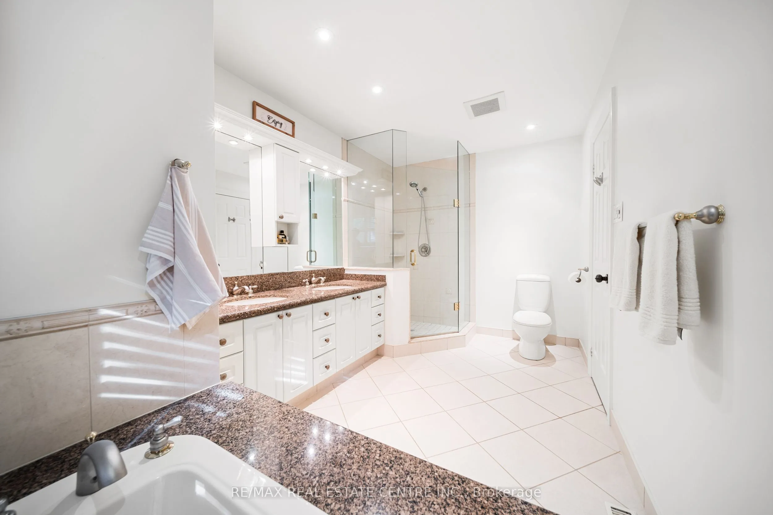 1246 Old Carriage Way