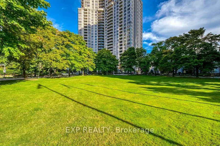 35 Kingsbridge Garden Circle, #1206