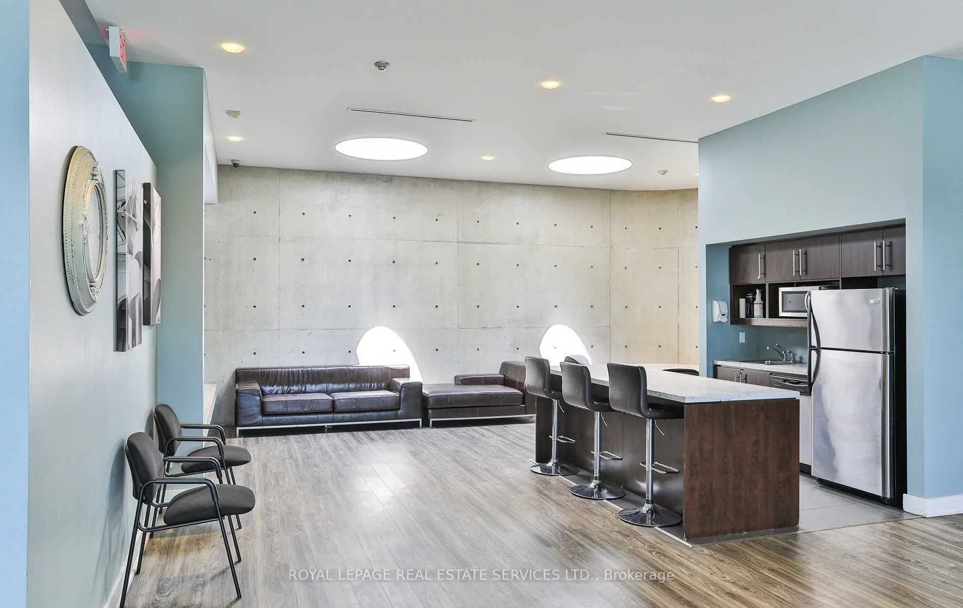 1040 The Queensway, #313