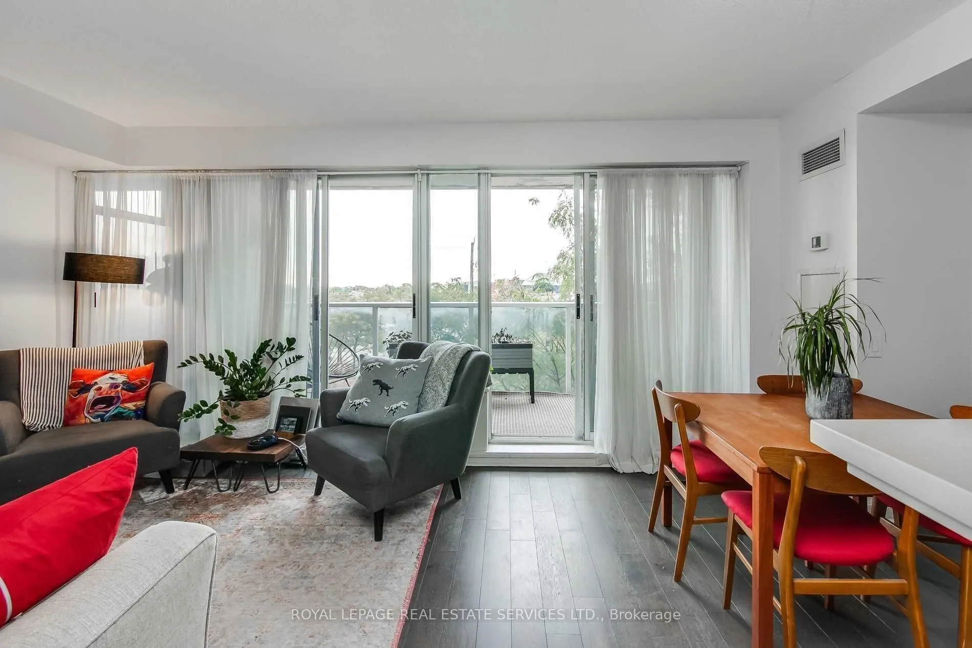 1040 The Queensway, #313