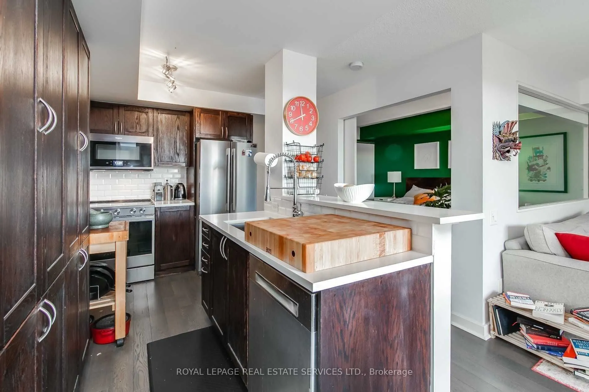 1040 The Queensway, #313