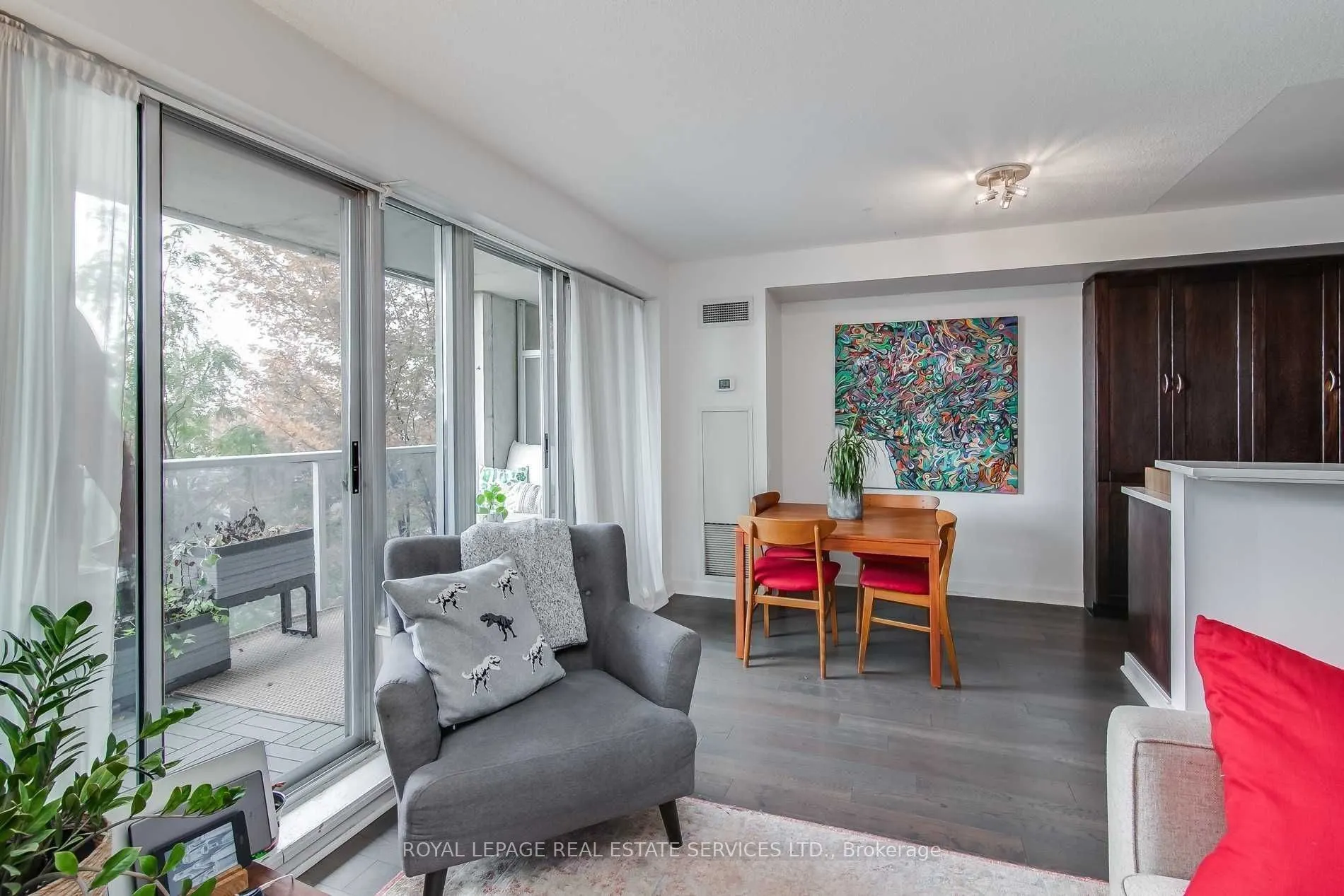 1040 The Queensway, #313