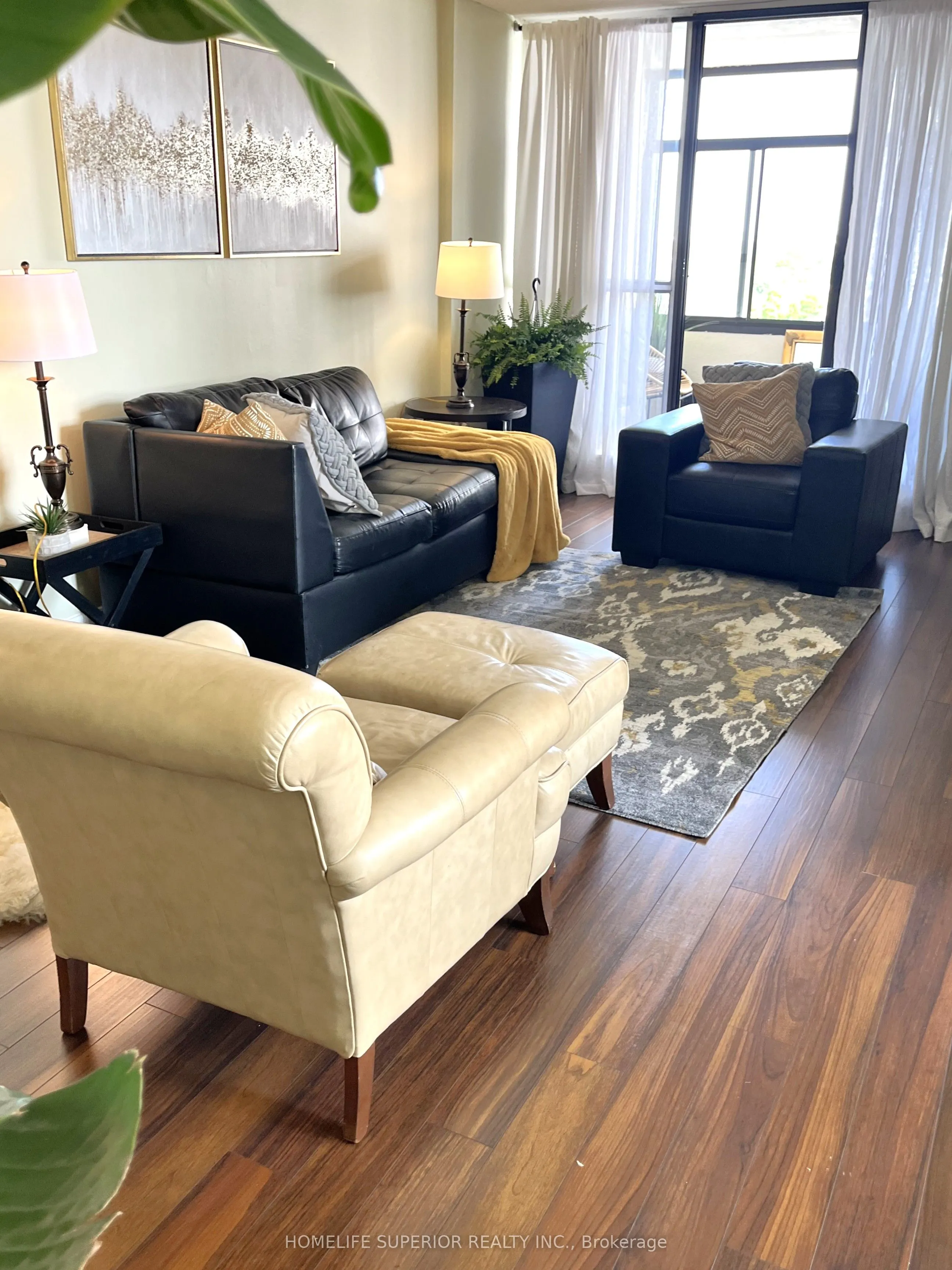 25 Kensington Road, #1011