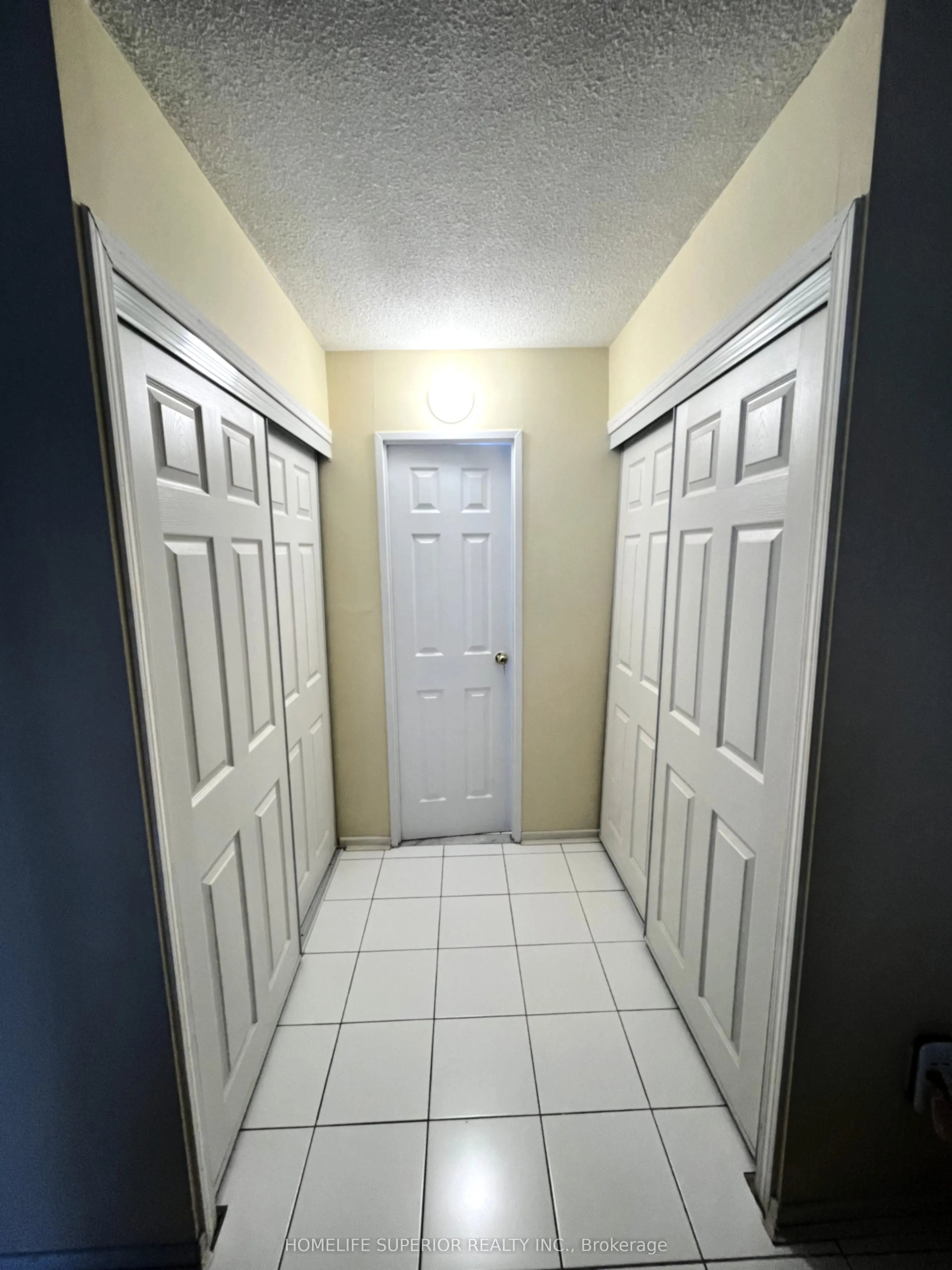 25 Kensington Road, #1011