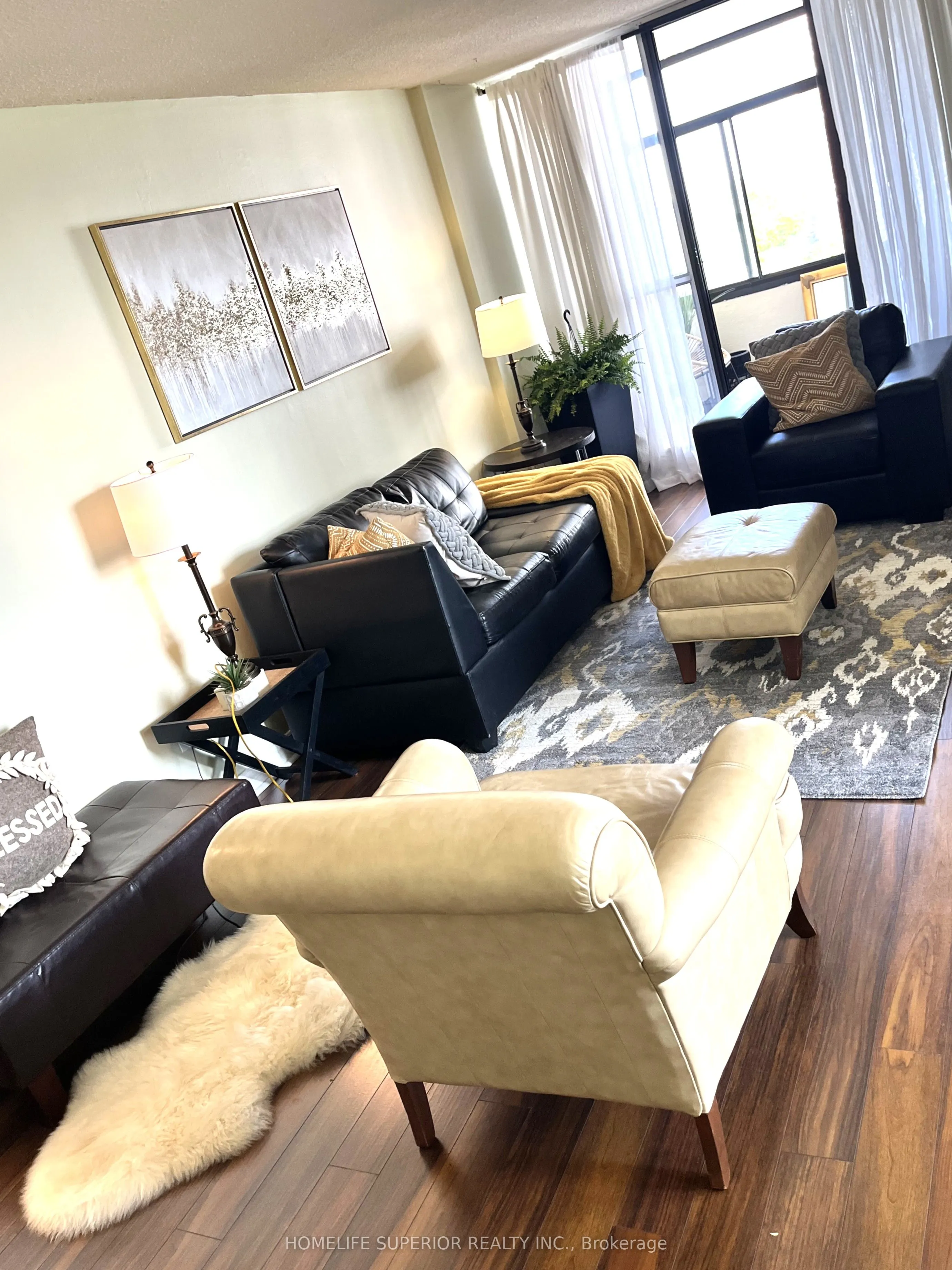 25 Kensington Road, #1011