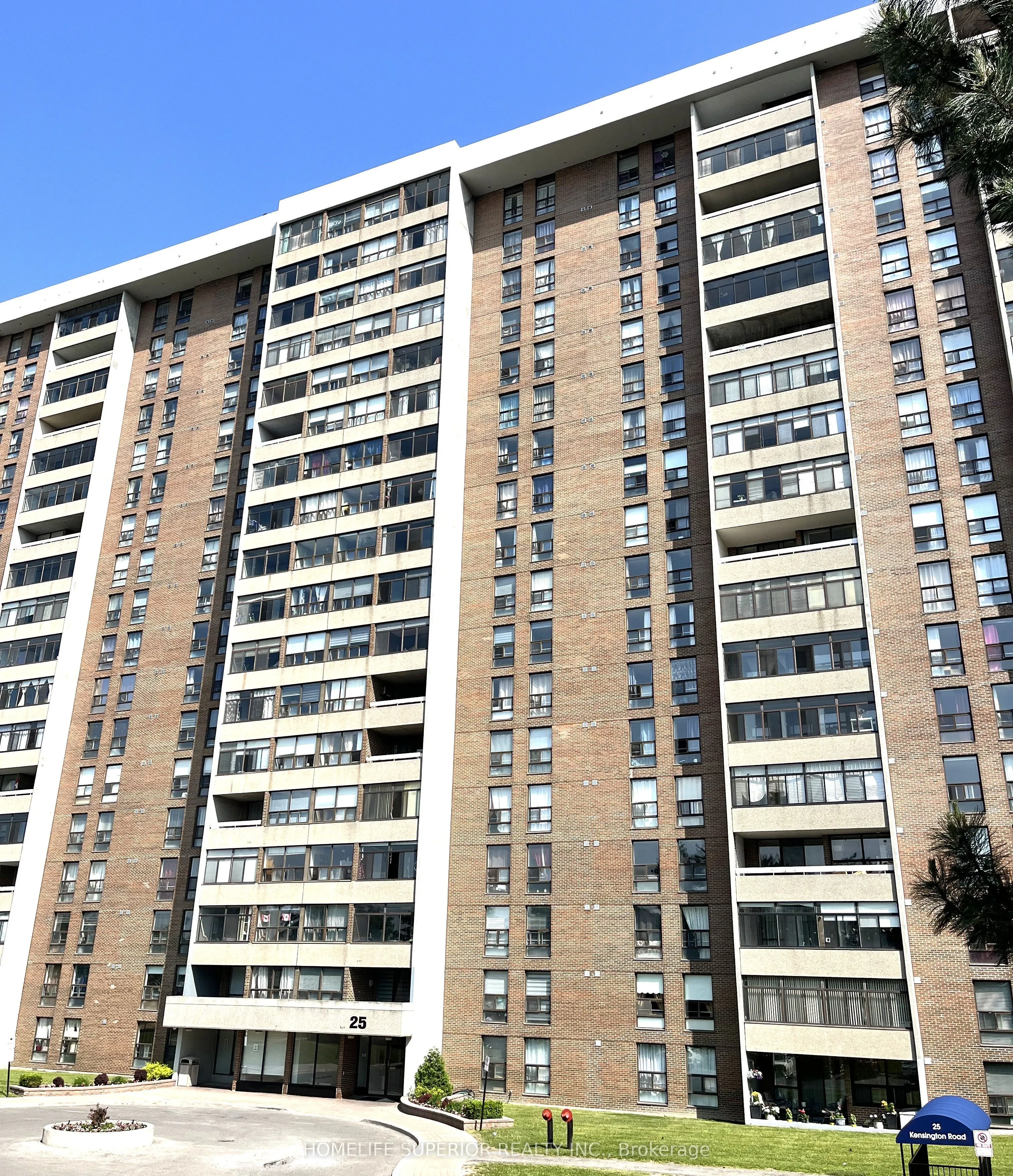 25 Kensington Road, #1011