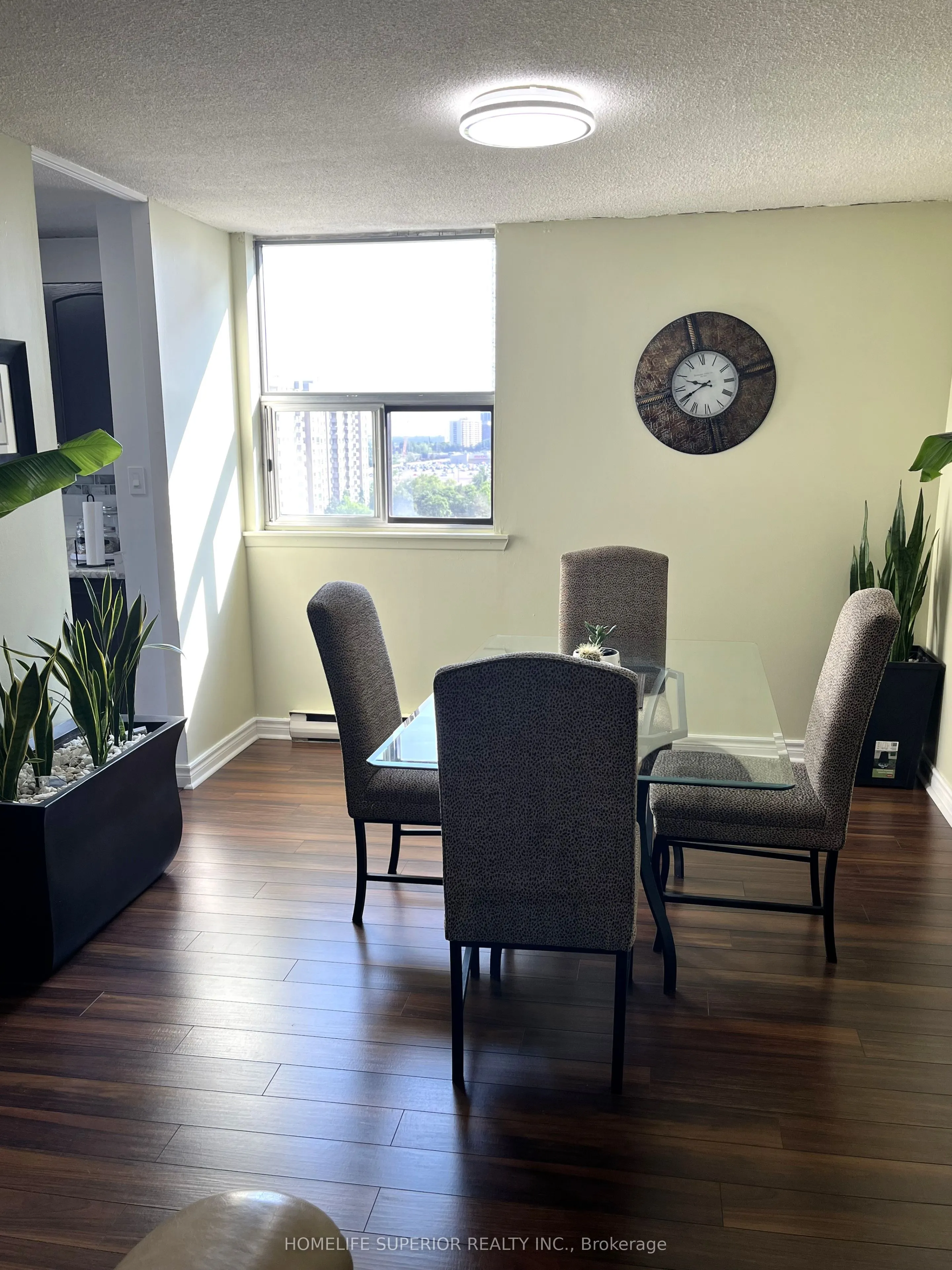25 Kensington Road, #1011