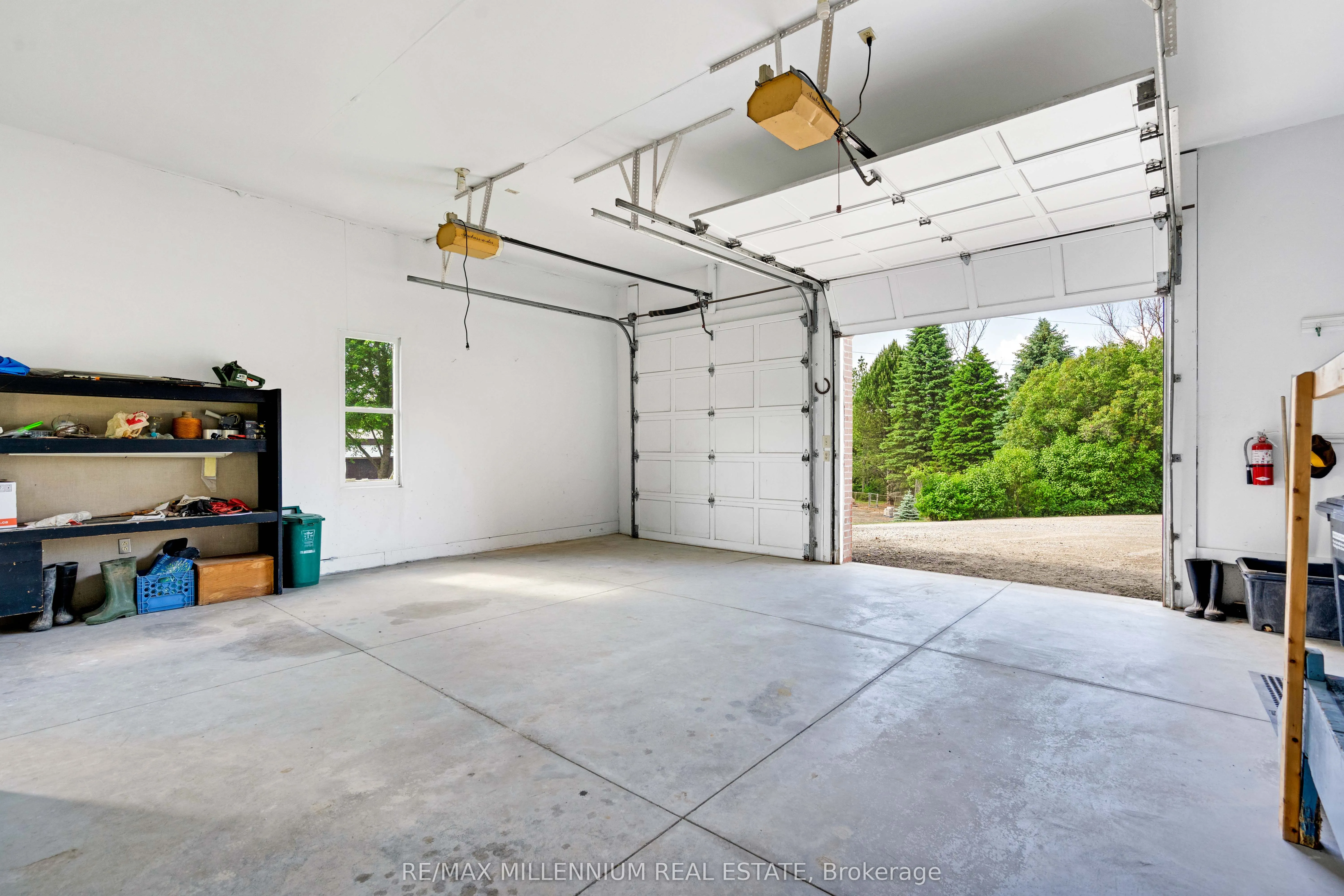 16718 Caledon/king Townline N