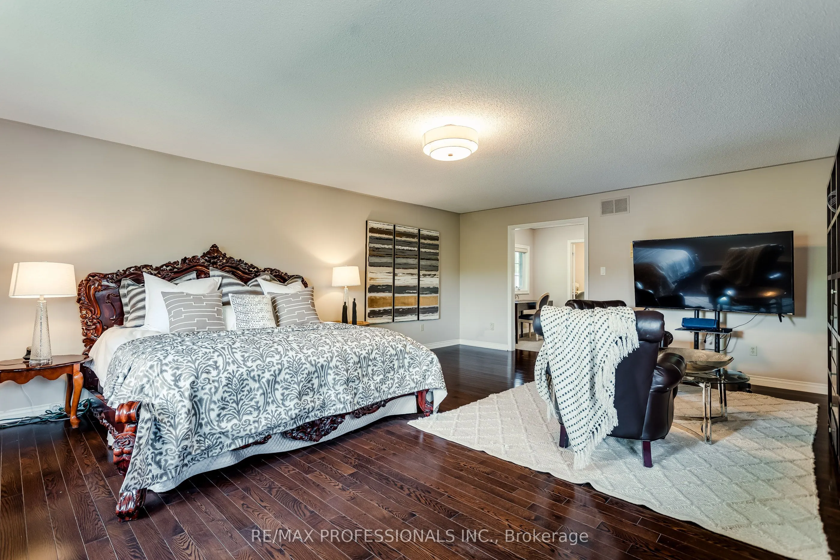 3588 Thorpedale Court N