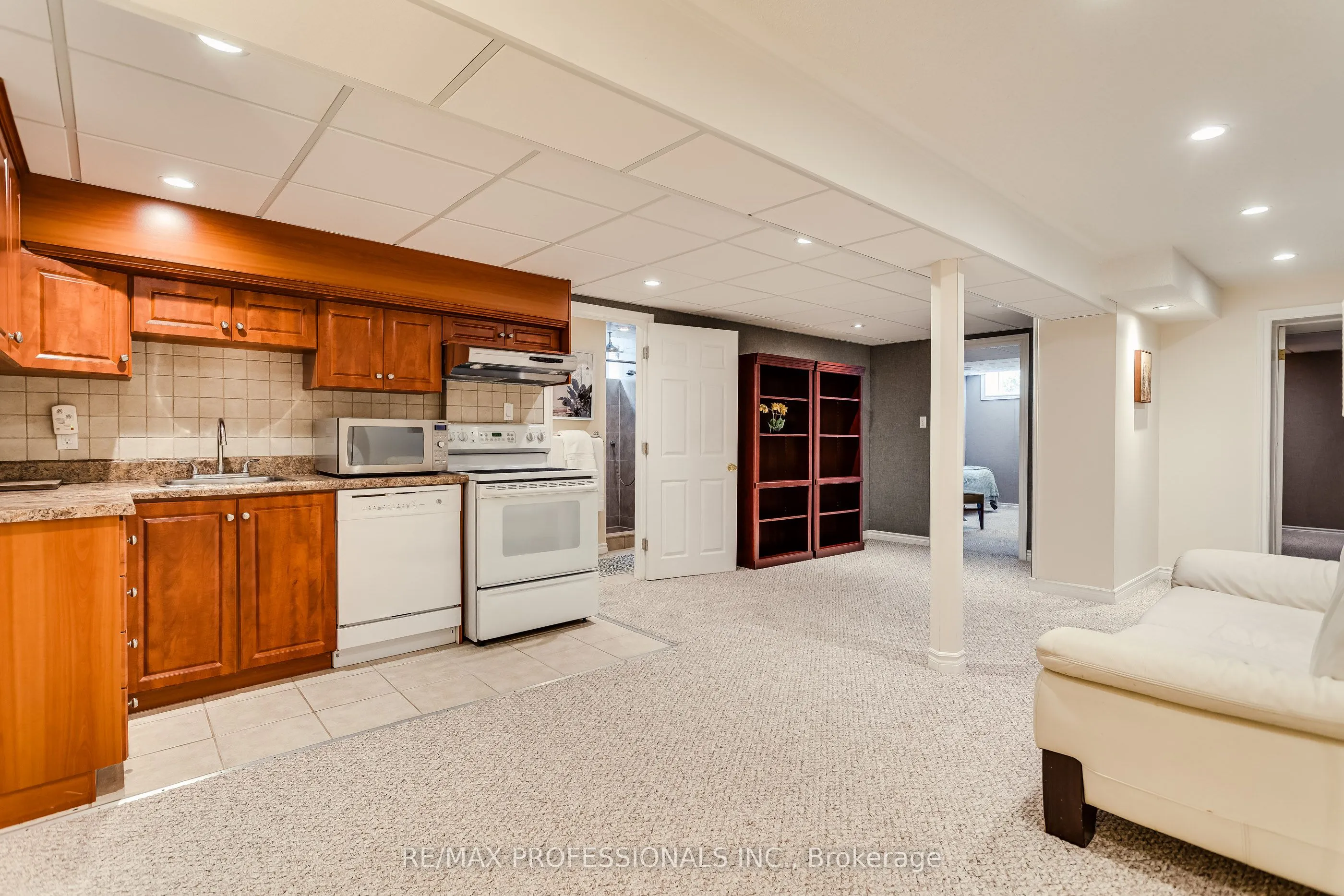 3588 Thorpedale Court N