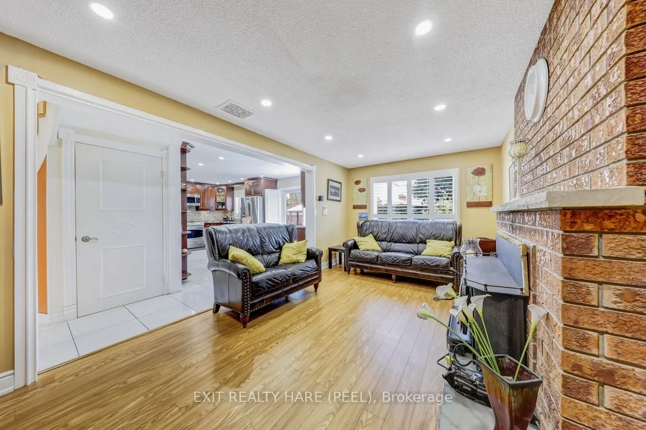 212 Vodden Street W