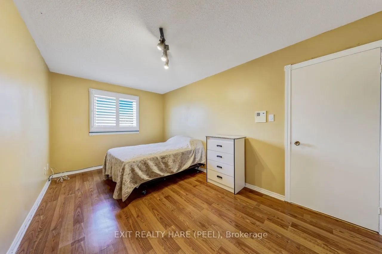 212 Vodden Street W