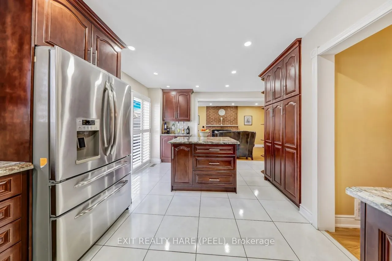 212 Vodden Street W