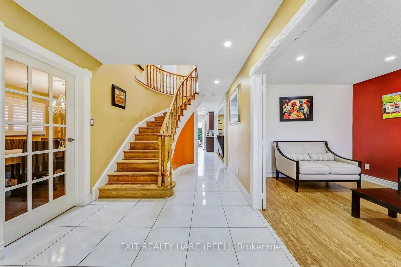 212 Vodden Street W