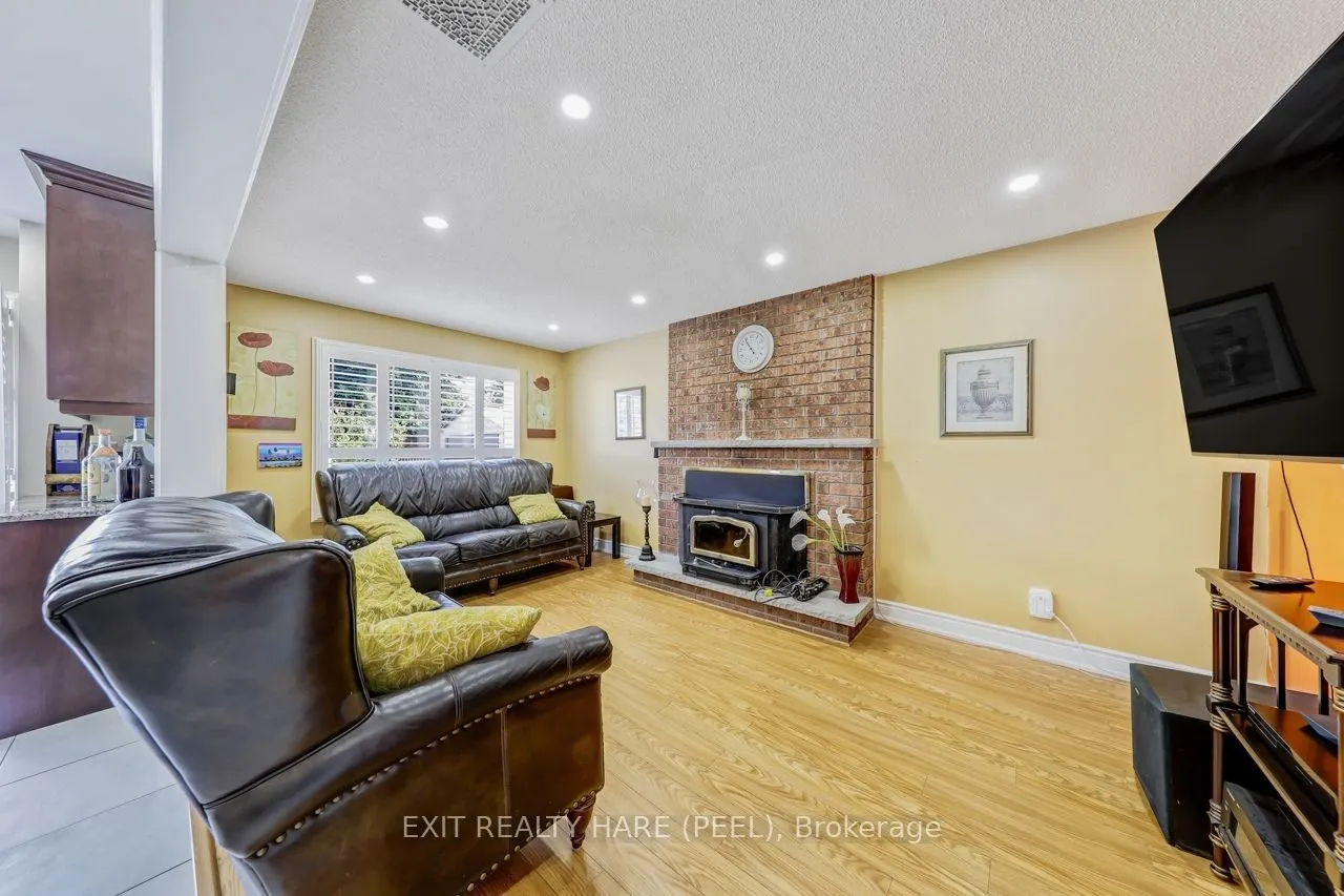 212 Vodden Street W