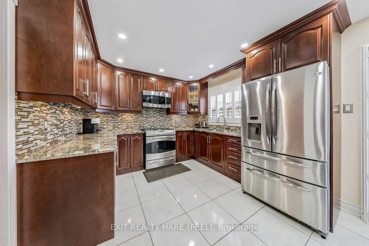 212 Vodden Street W