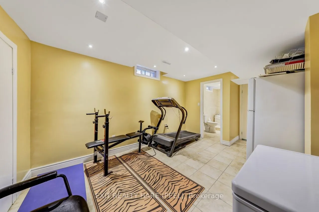 212 Vodden Street W