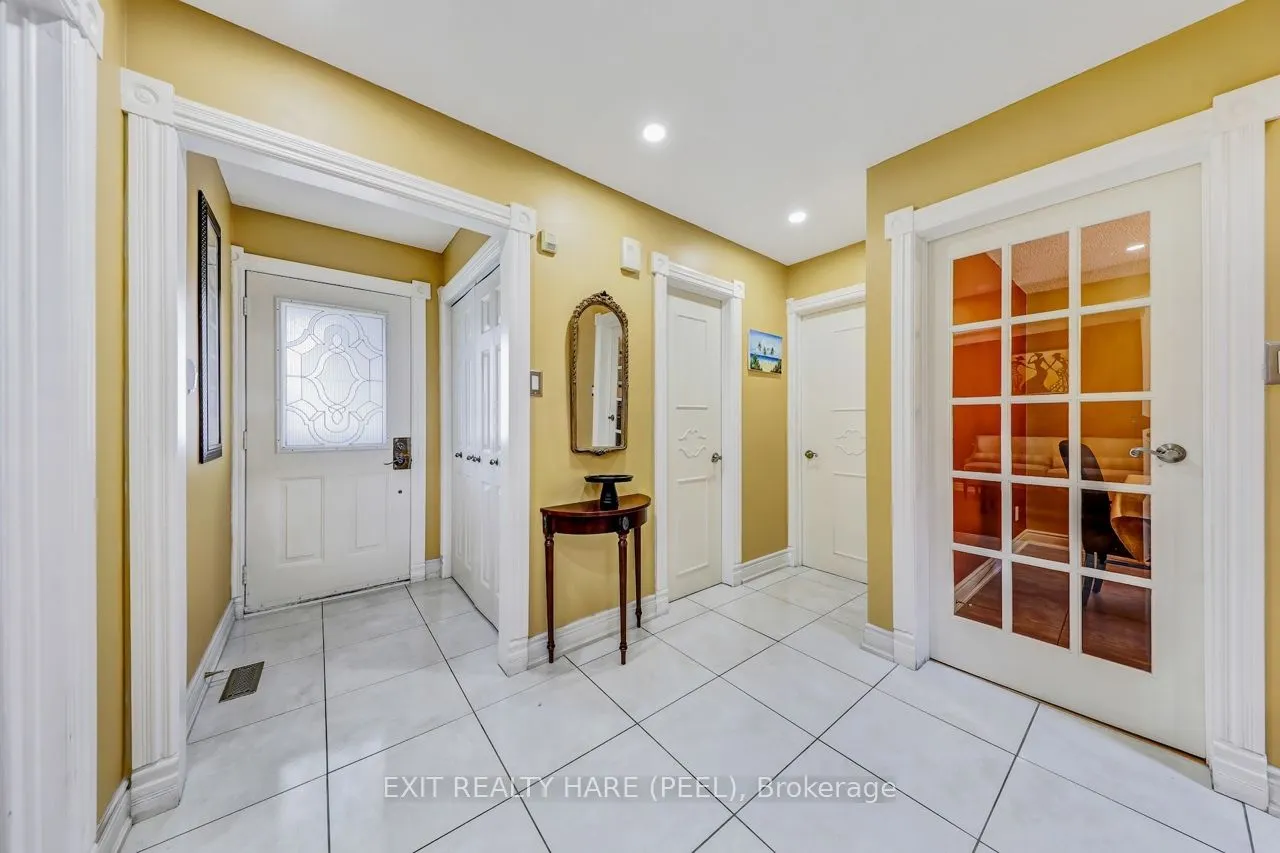 212 Vodden Street W