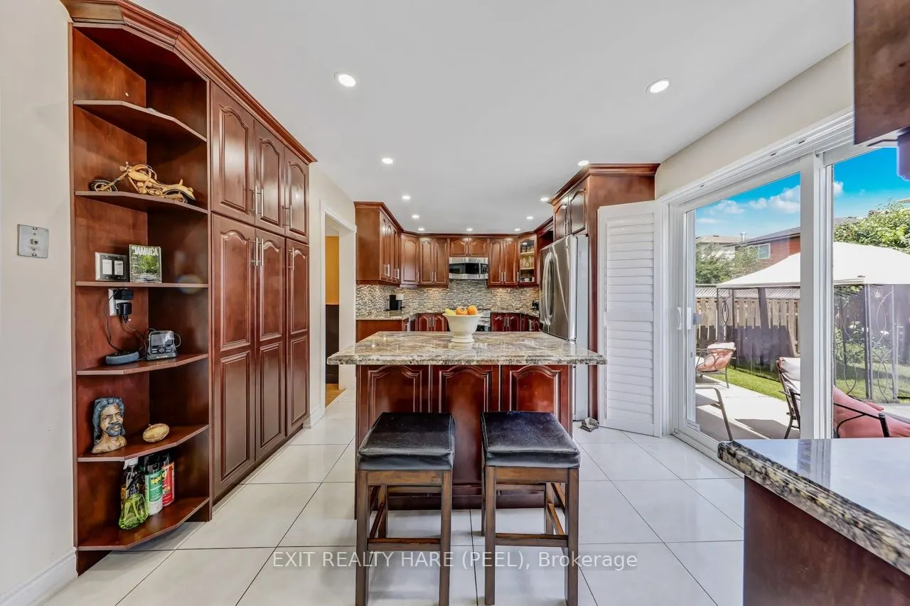 212 Vodden Street W