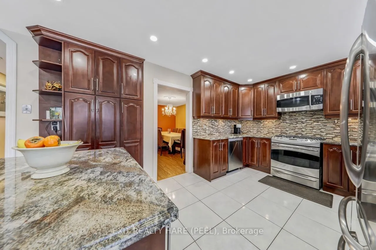 212 Vodden Street W