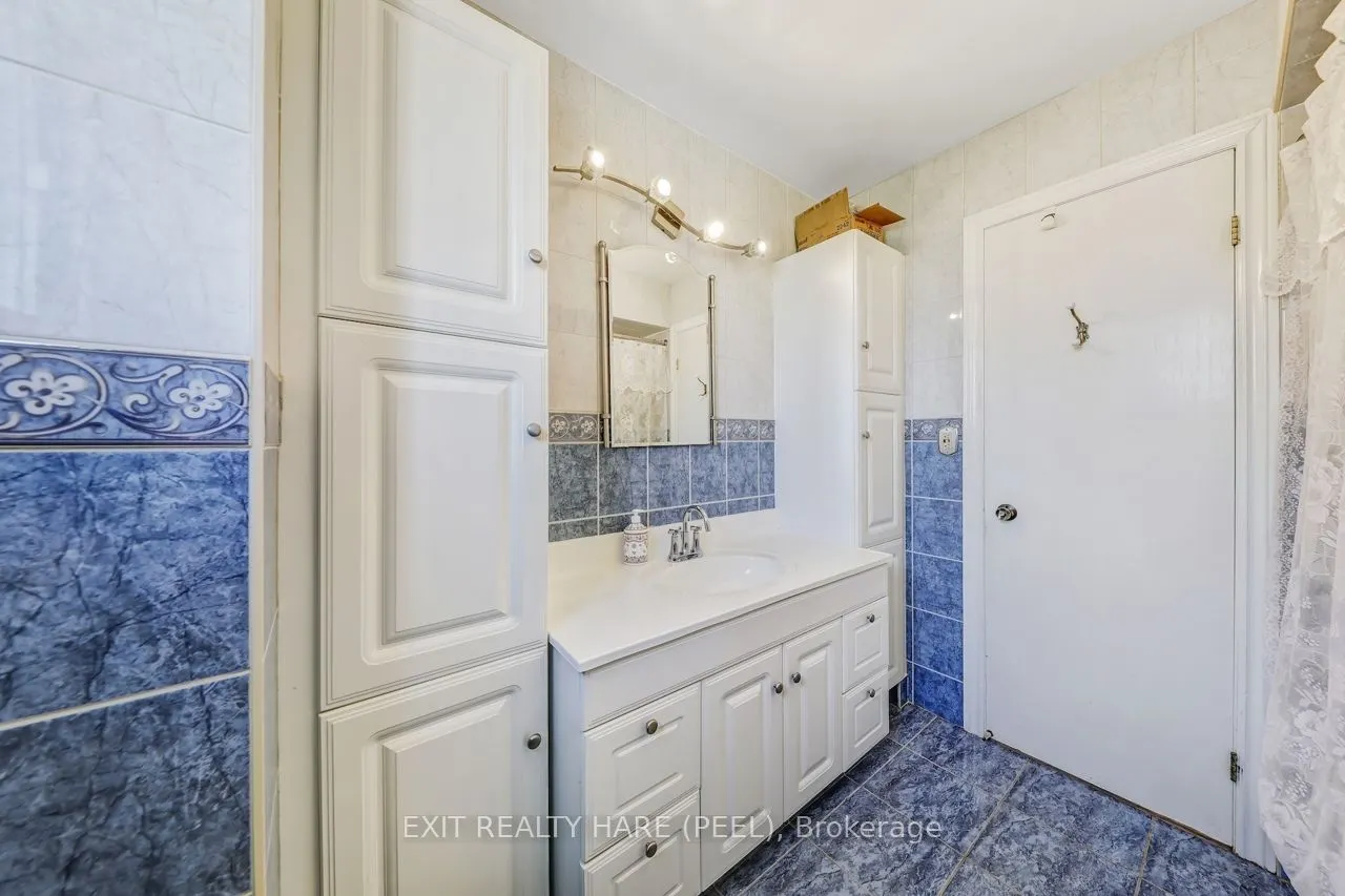 212 Vodden Street W